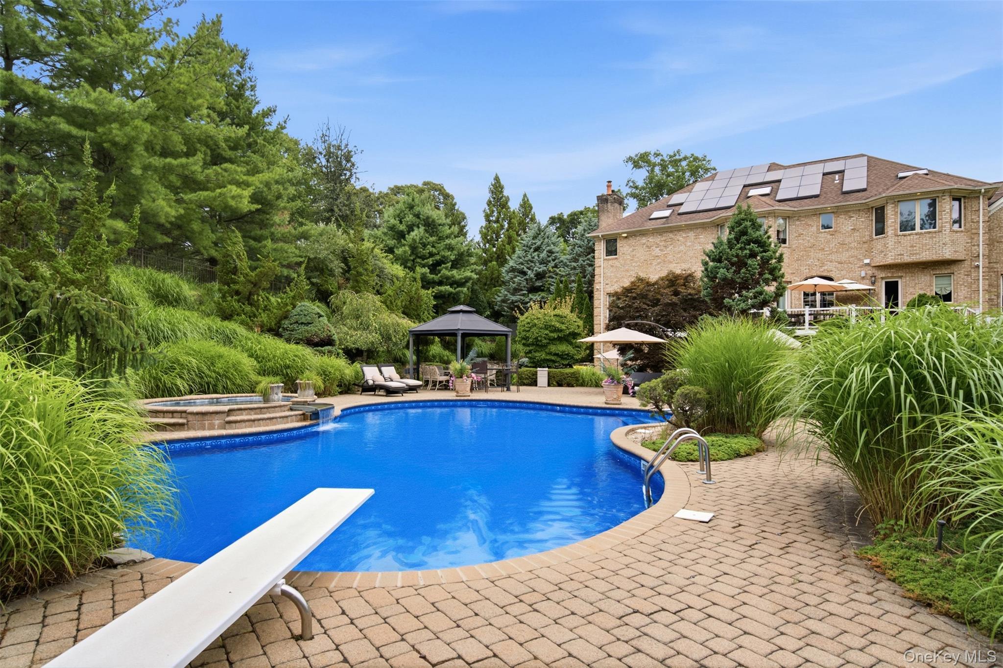 Single Family Peppermill Lane  Suffolk County, NY 11746, MLS-1049045-36