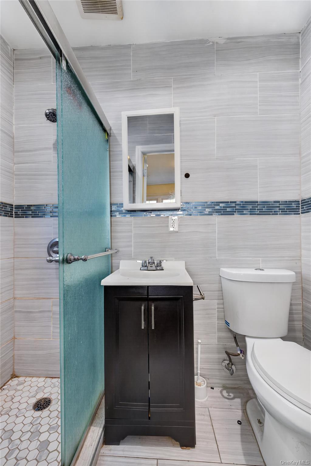 Single Family 185th Street Queens, NY 11413, MLS-1049049-20