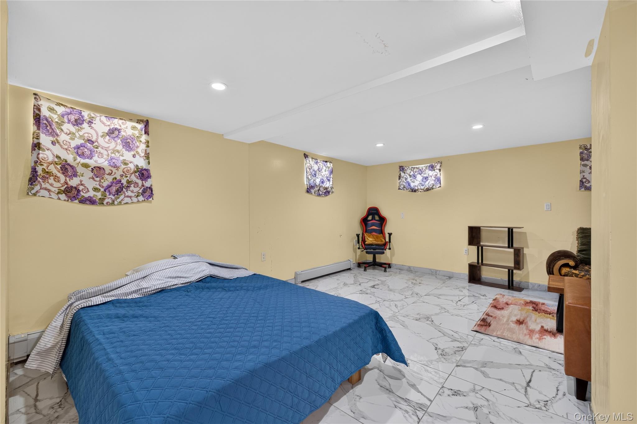 Single Family 185th Street Queens, NY 11413, MLS-1049049-23