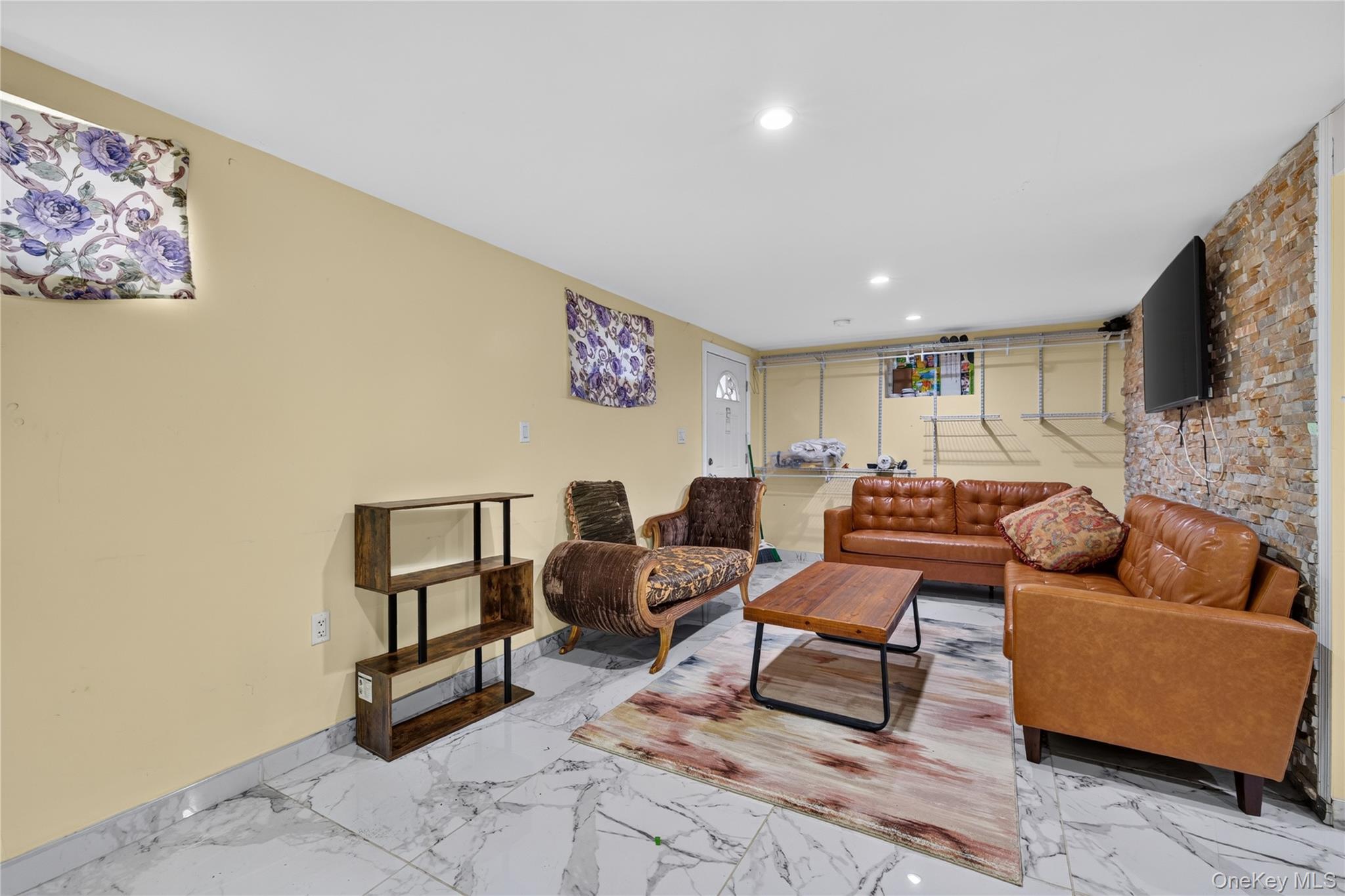 Single Family 185th Street Queens, NY 11413, MLS-1049049-24