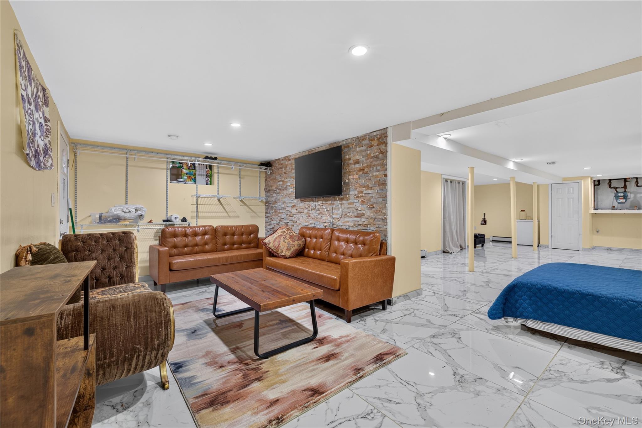 Single Family 185th Street Queens, NY 11413, MLS-1049049-25