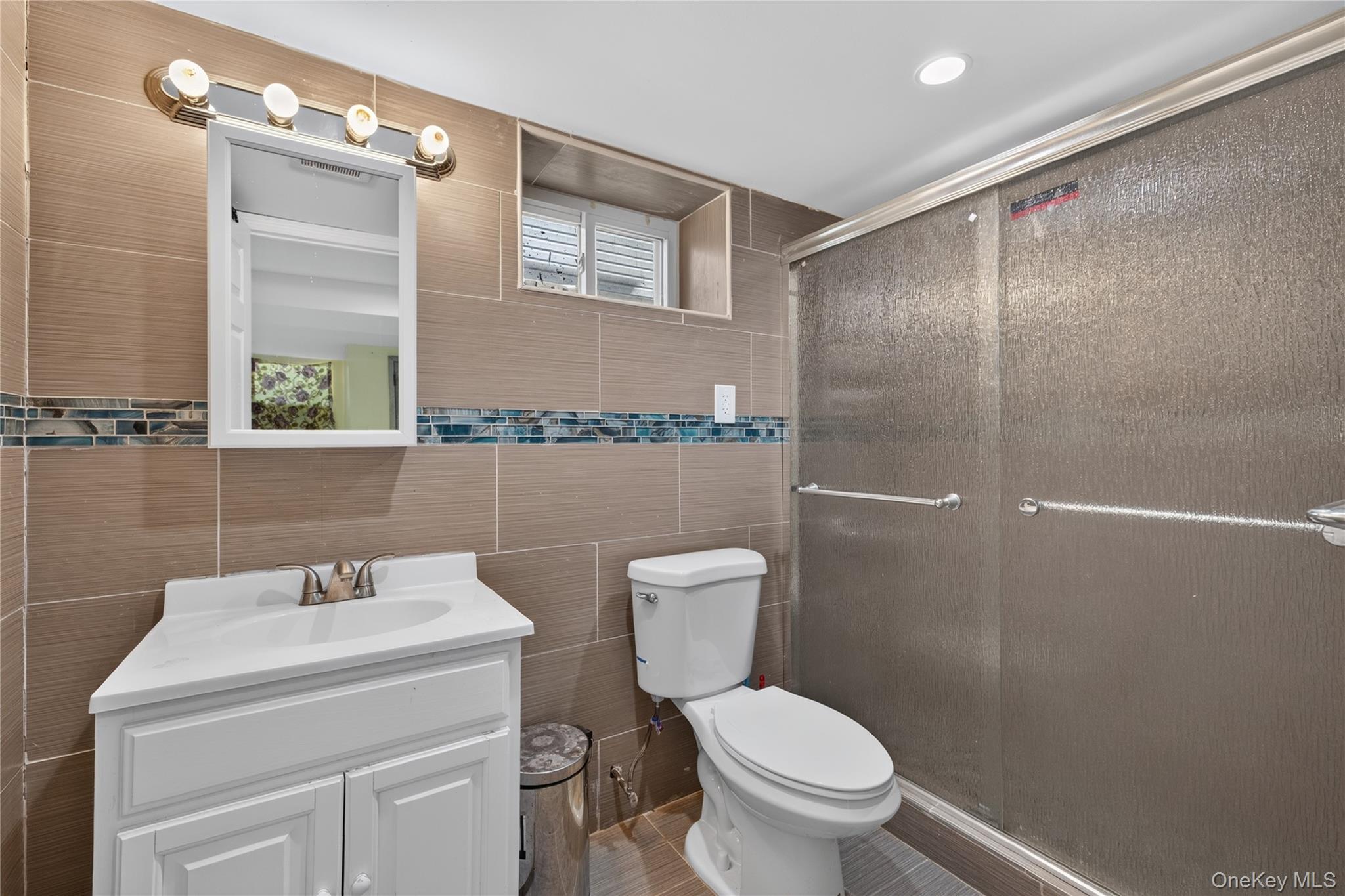Single Family 185th Street Queens, NY 11413, MLS-1049049-26