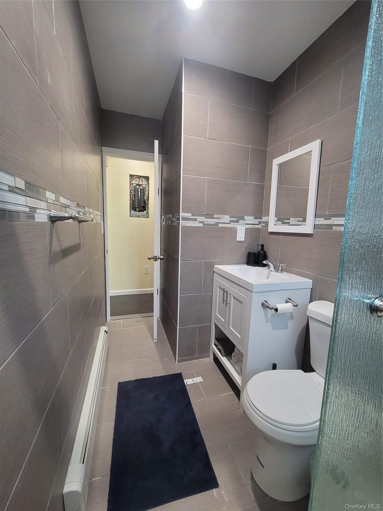 Single Family 185th Street Queens, NY 11413, MLS-1049049-32