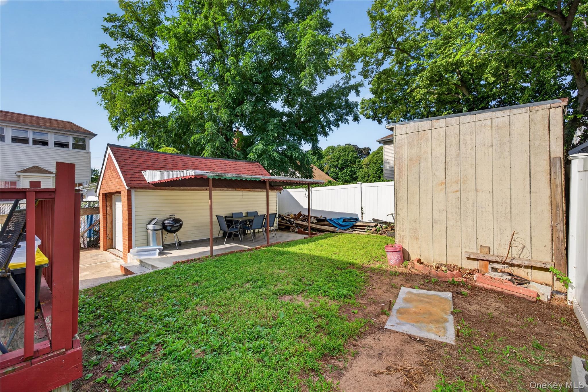 Single Family 185th Street Queens, NY 11413, MLS-1049049-42