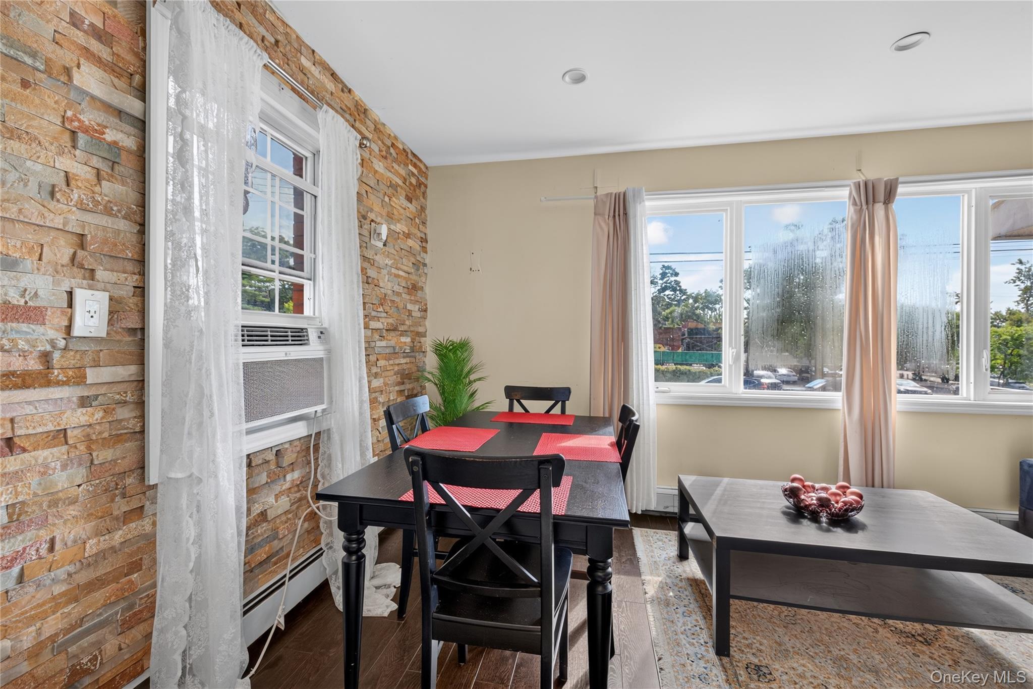 Single Family 185th Street Queens, NY 11413, MLS-1049049-8