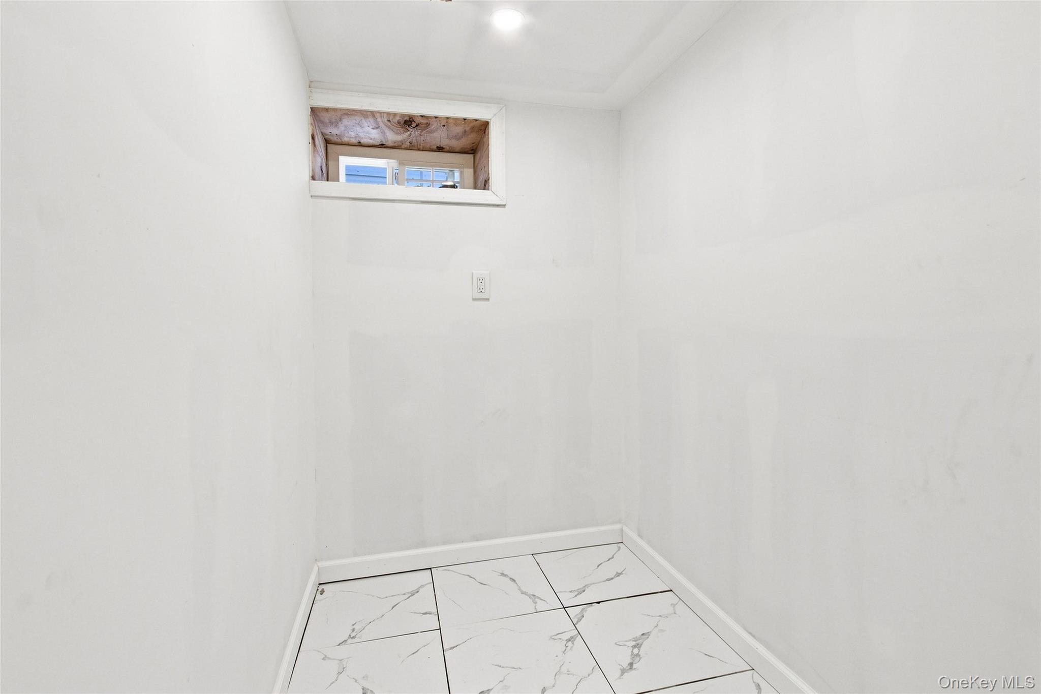 Single Family Mangin Ave Queens, NY 11412, MLS-1049070-25