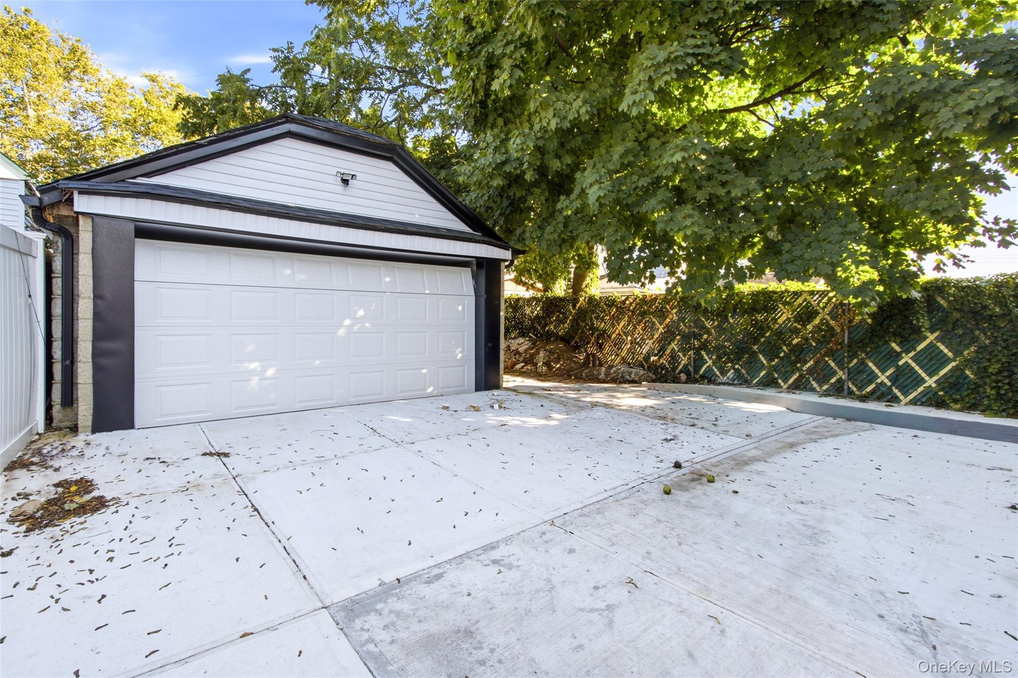 Single Family Mangin Ave  Queens, NY 11412, MLS-1049070-28