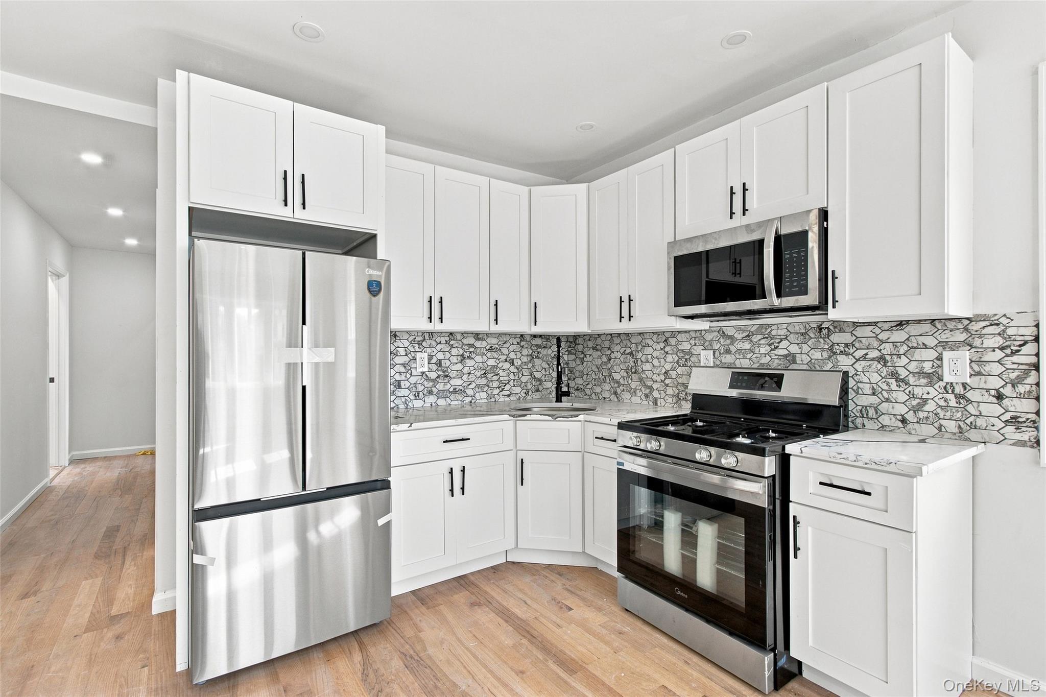 Single Family Mangin Ave Queens, NY 11412, MLS-1049070-4