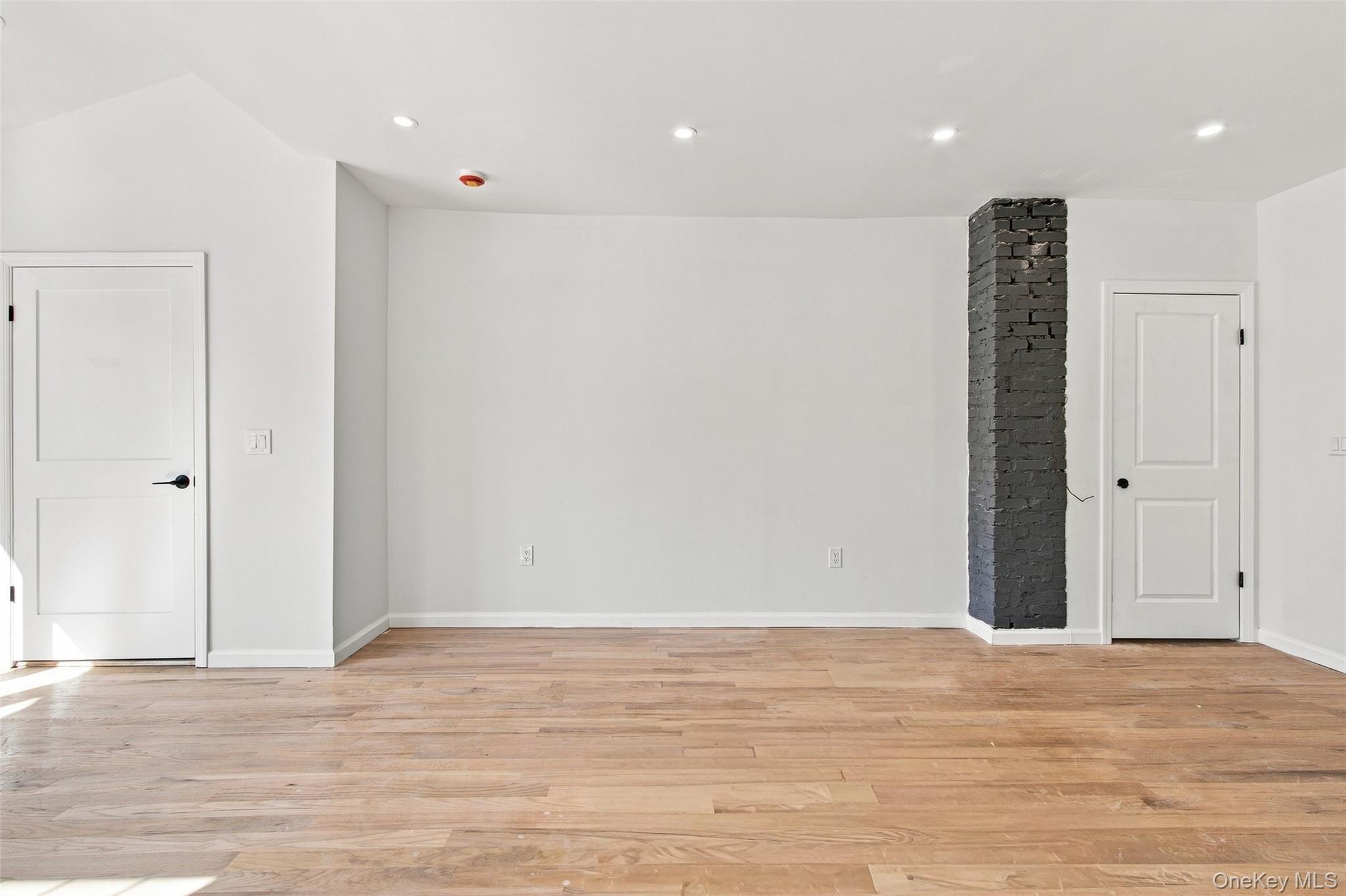 Single Family Mangin Ave Queens, NY 11412, MLS-1049070-5