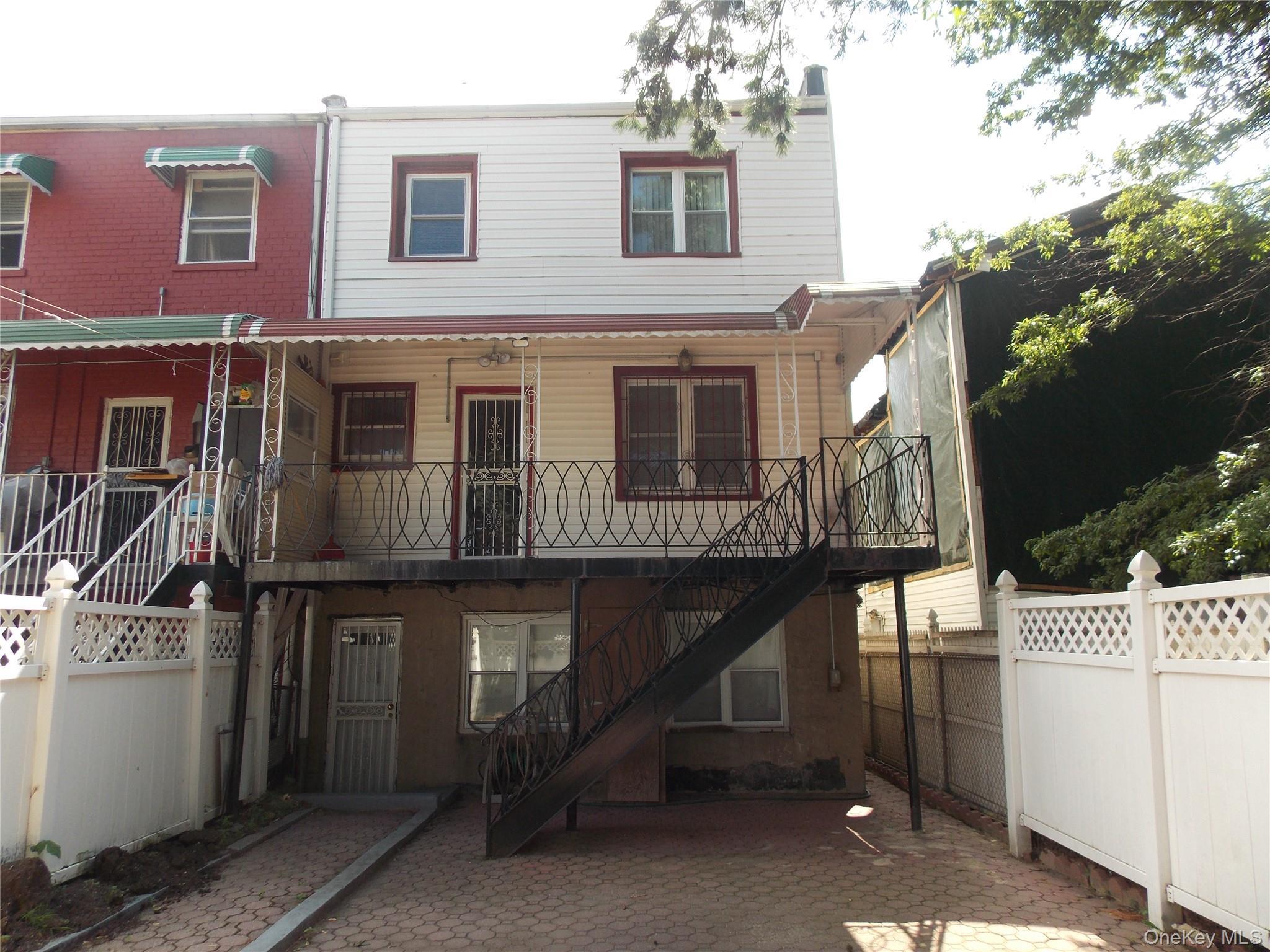 Apartment Throop Avenue  Bronx, NY 10469, MLS-1049086-6