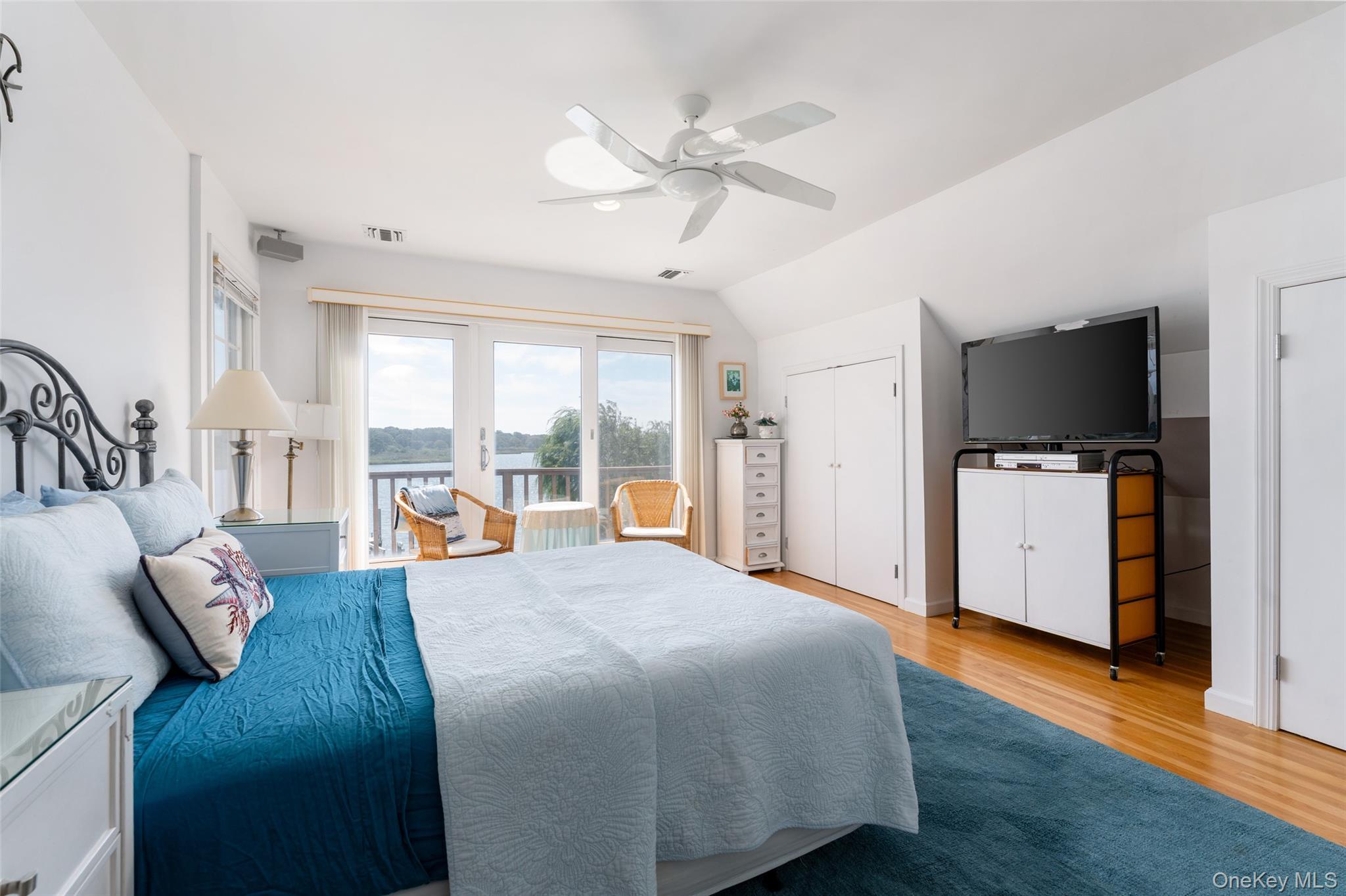 Single Family Old Fort Lane  Suffolk County, NY 11968, MLS-1049087-17