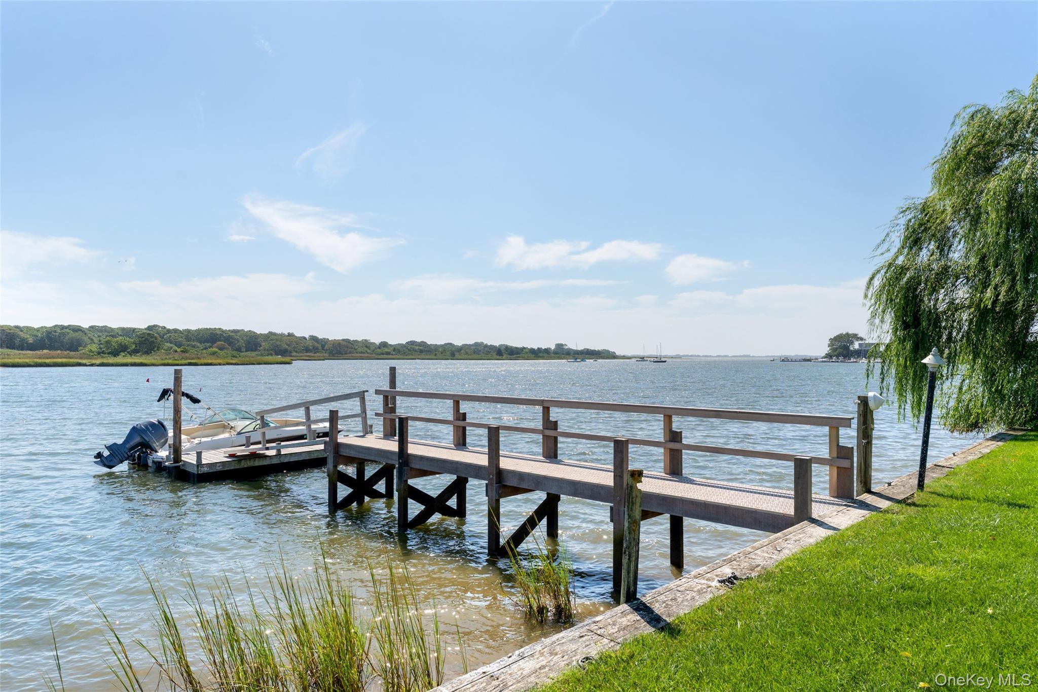Single Family Old Fort Lane  Suffolk County, NY 11968, MLS-1049087-34