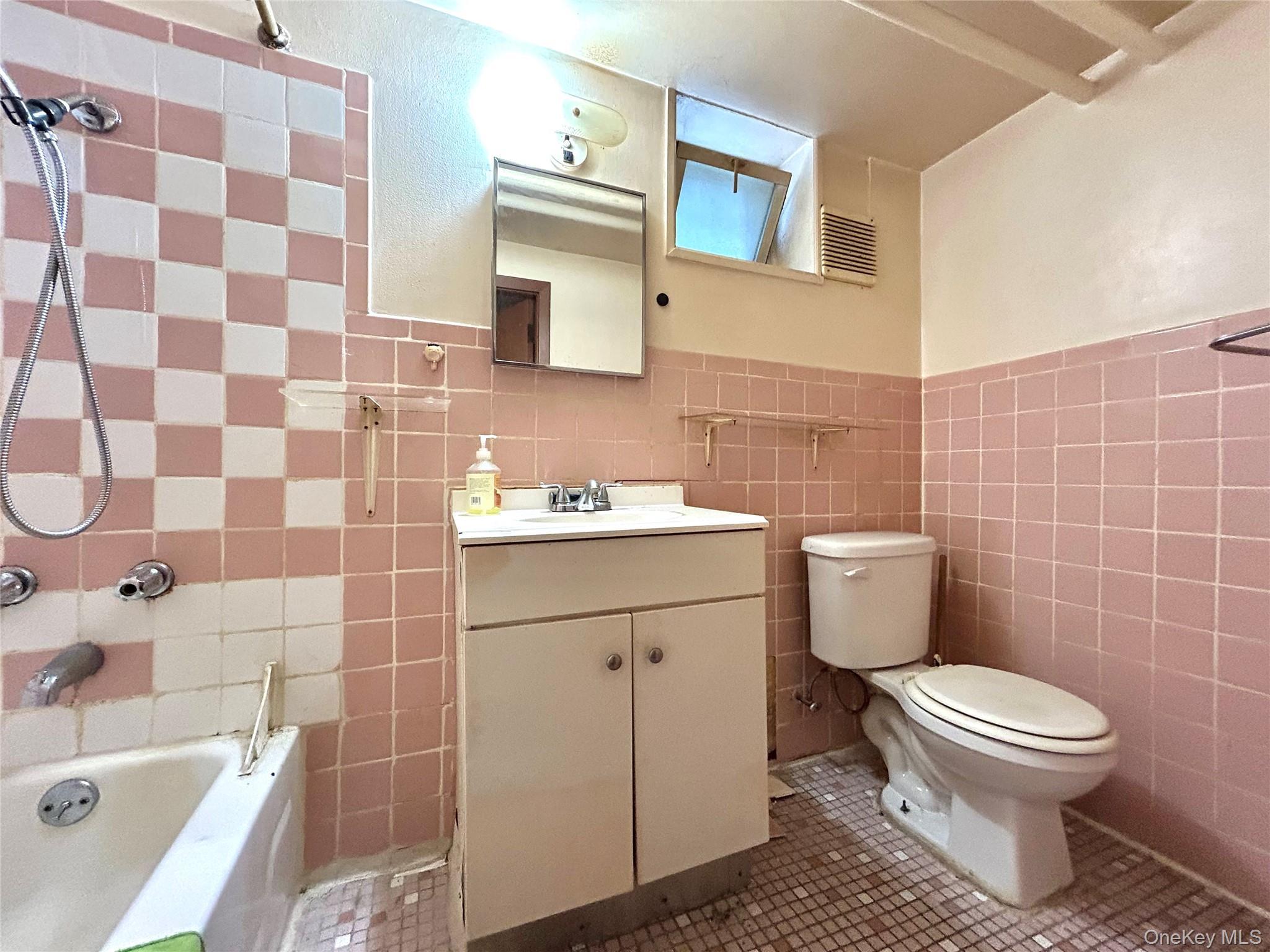 Single Family 41st Road Queens, NY 11373, MLS-1049091-22