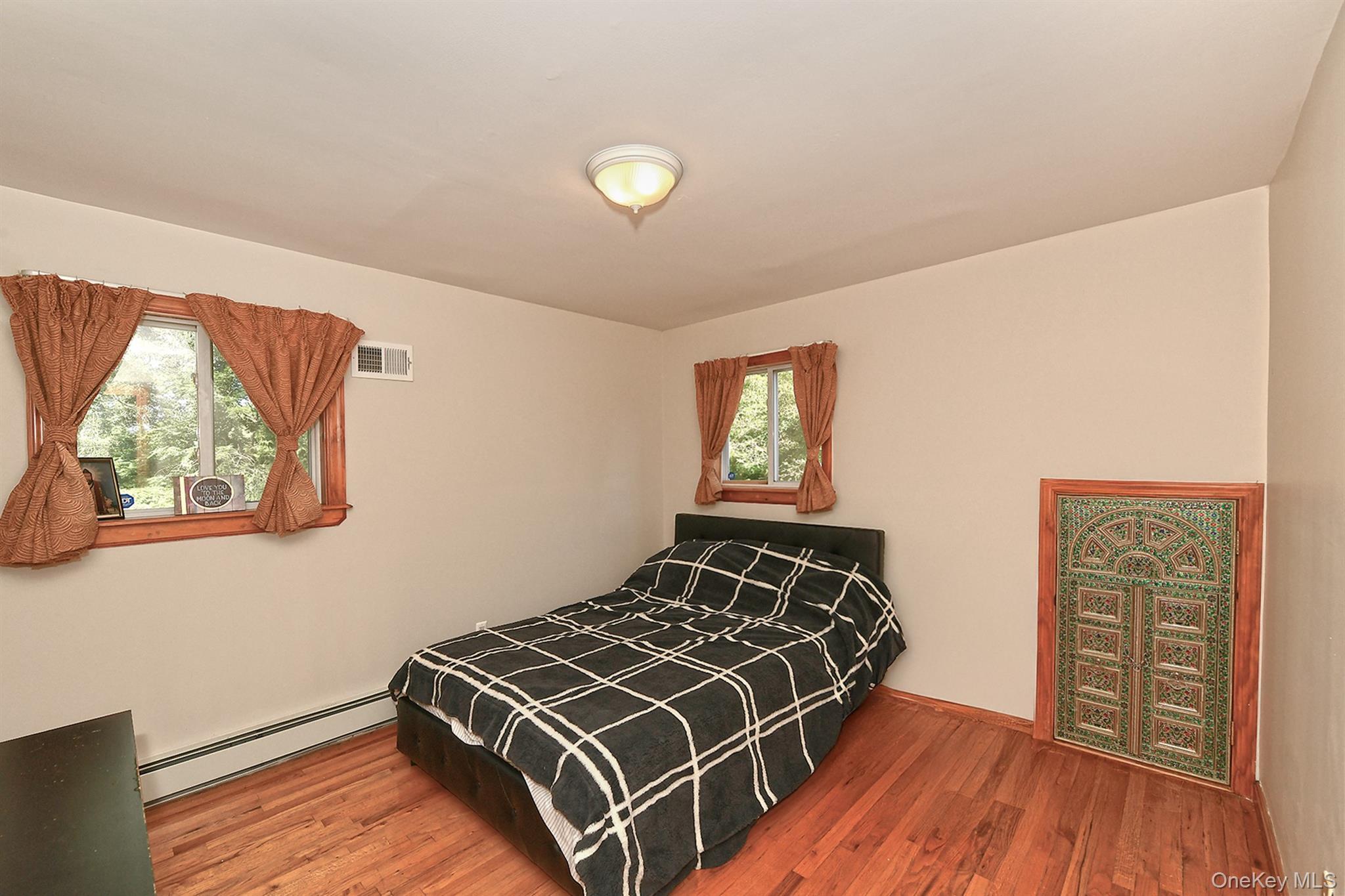 Single Family Village Hill Drive Suffolk County, NY 11746, MLS-1049094-33