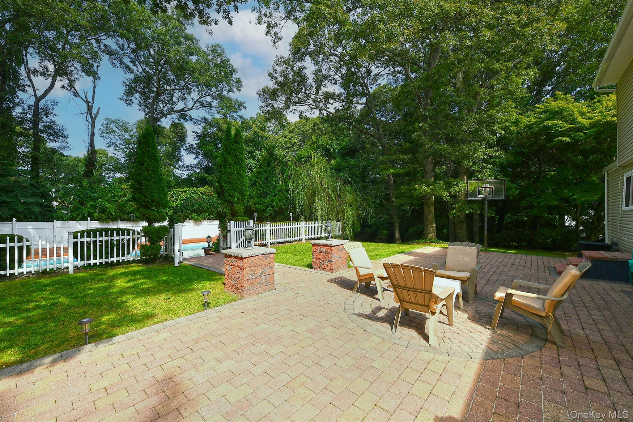 Single Family Village Hill Drive Suffolk County, NY 11746, MLS-1049094-42