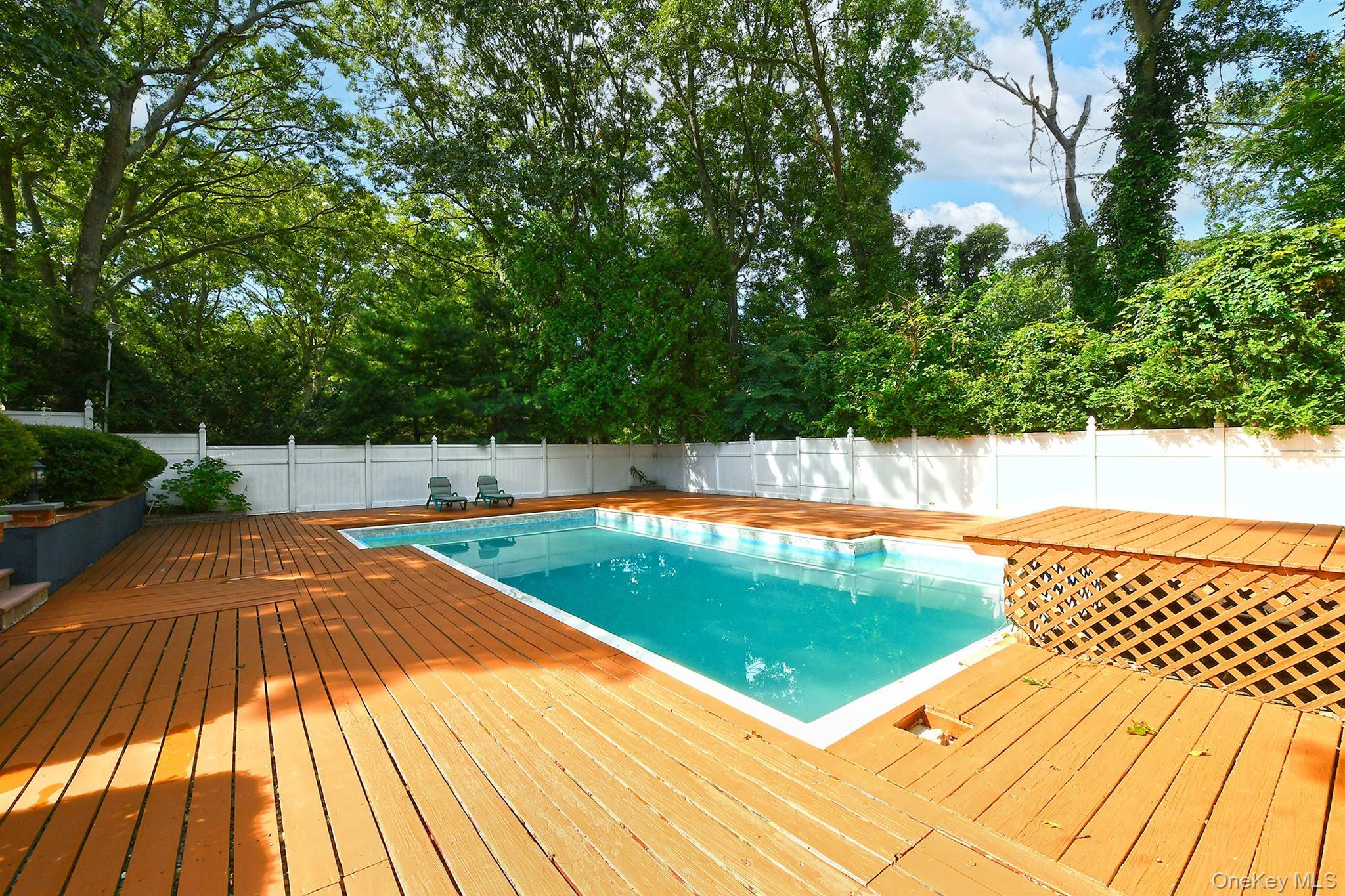 Single Family Village Hill Drive Suffolk County, NY 11746, MLS-1049094-46