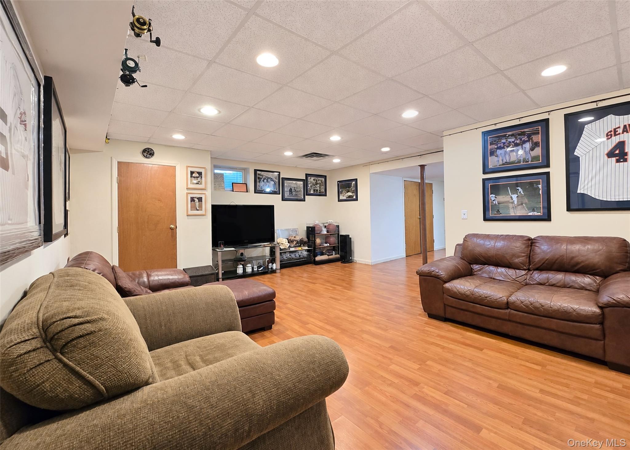 Single Family Keystone Court  Suffolk County, NY 11787, MLS-1049096-28