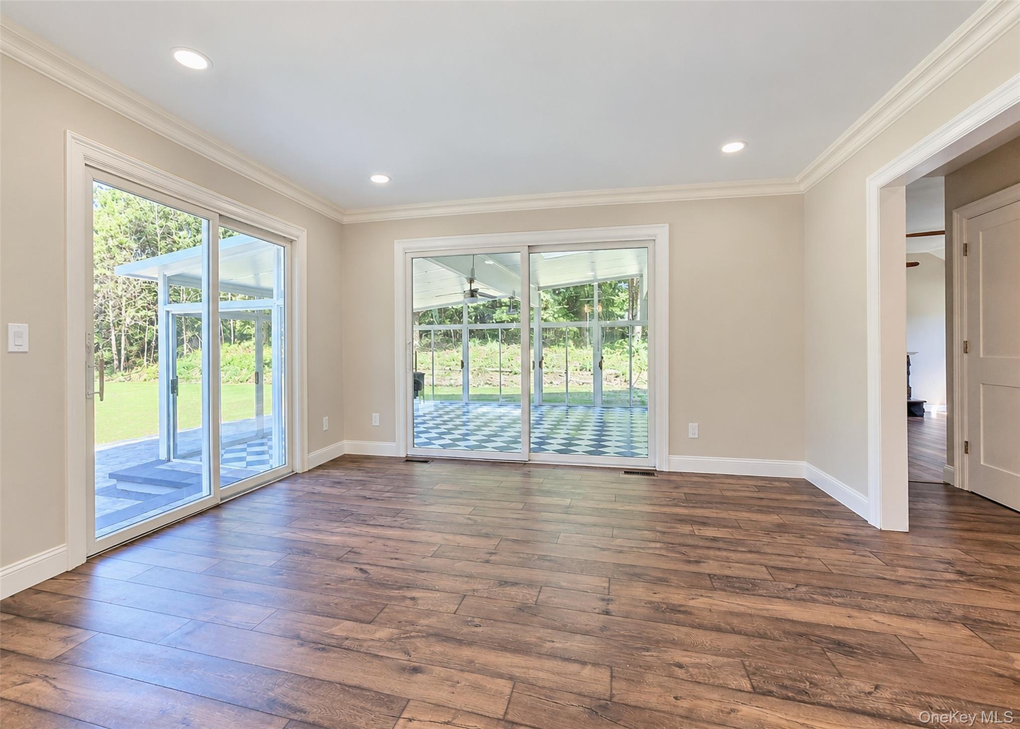 Single Family Victoria Lane Suffolk County, NY 11949, MLS-1049098-11