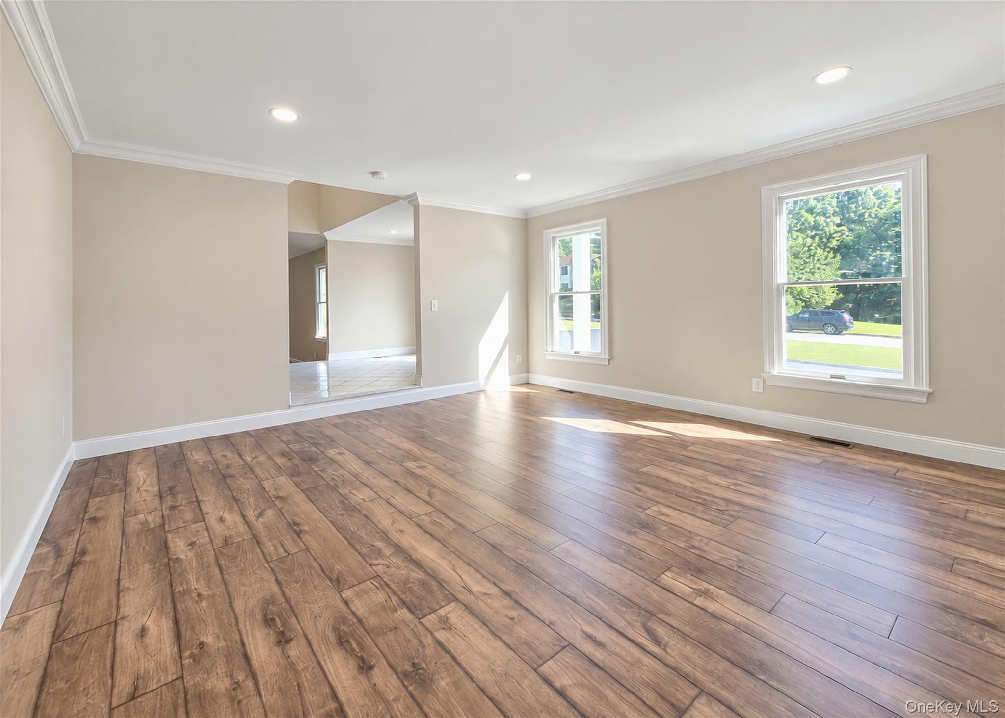 Single Family Victoria Lane Suffolk County, NY 11949, MLS-1049098-15