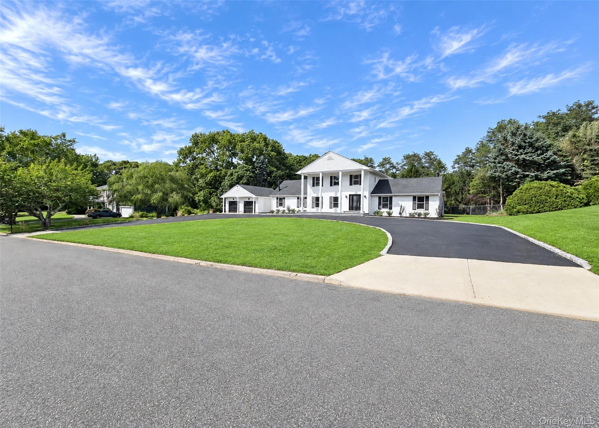 Single Family Victoria Lane Suffolk County, NY 11949, MLS-1049098-2
