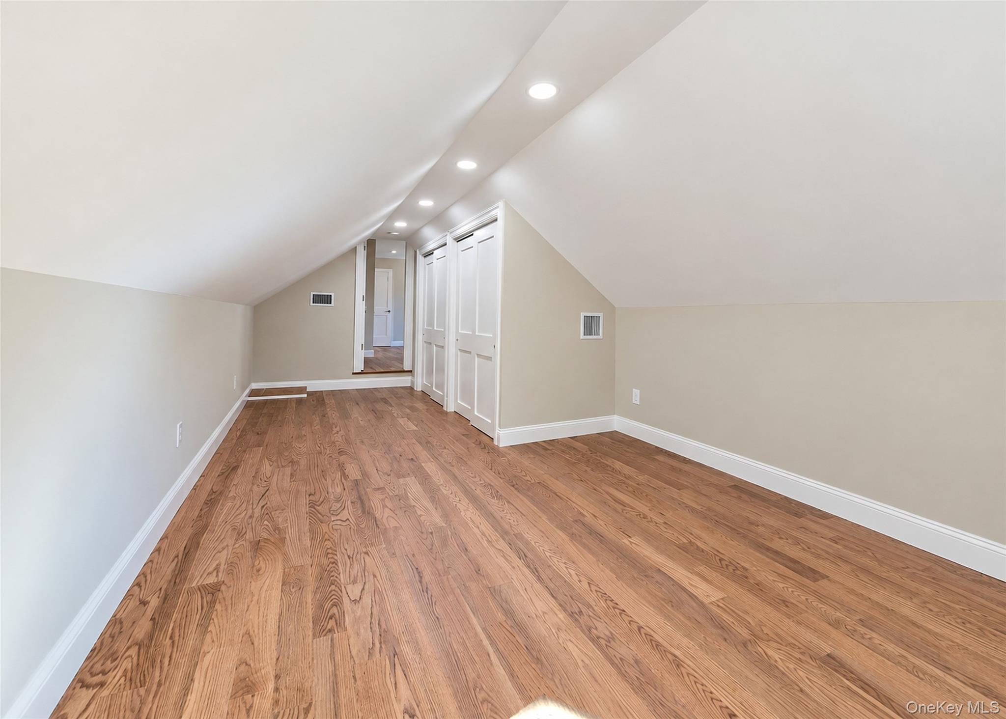 Single Family Victoria Lane Suffolk County, NY 11949, MLS-1049098-27