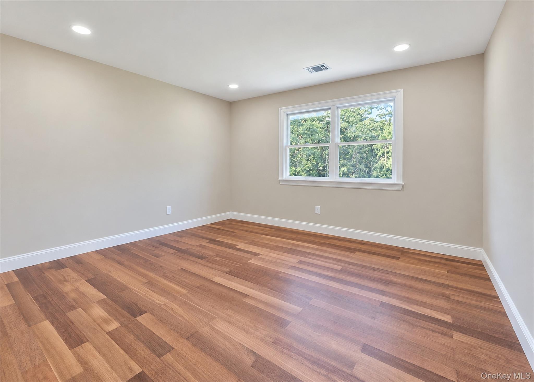 Single Family Victoria Lane Suffolk County, NY 11949, MLS-1049098-29