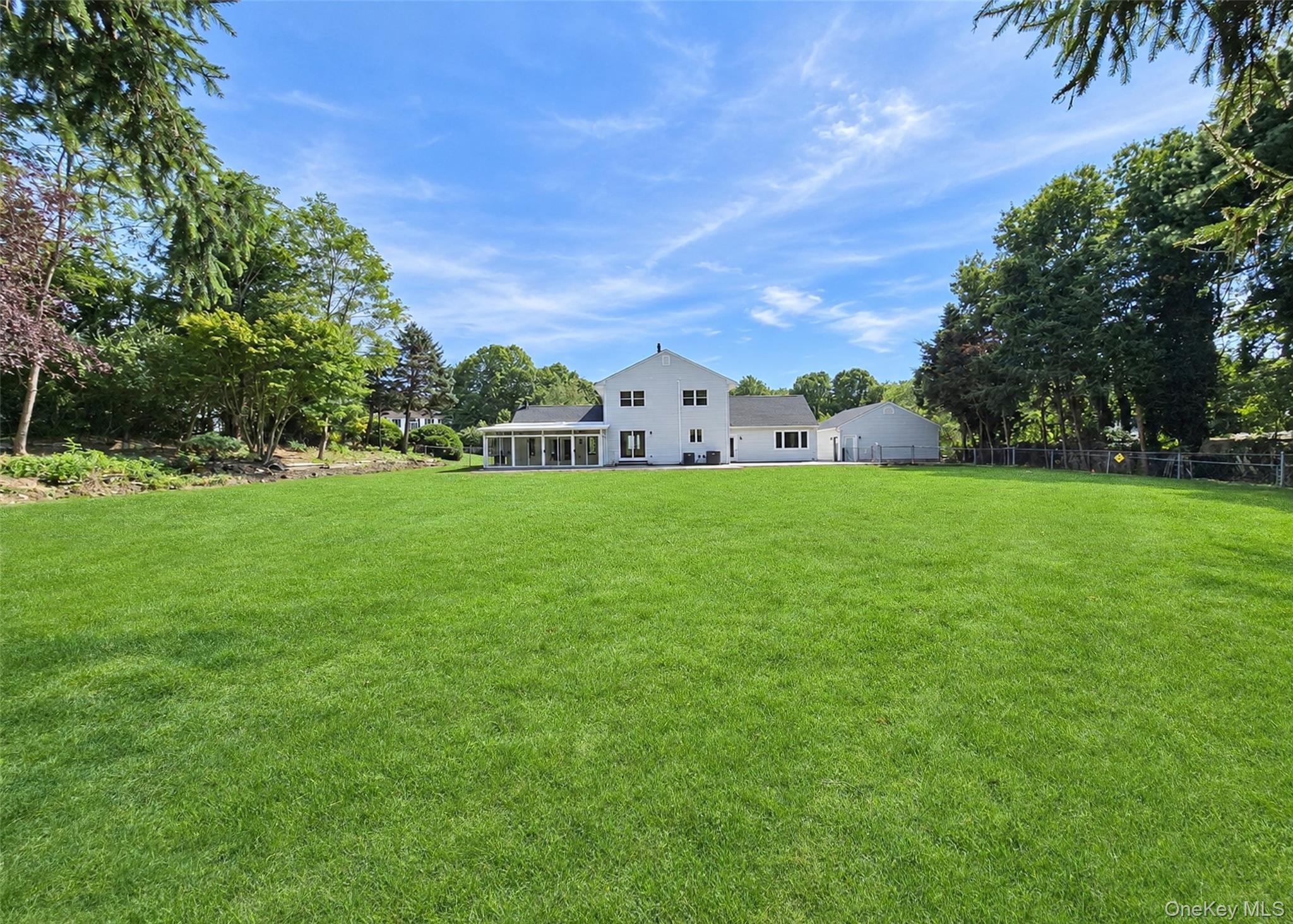 Single Family Victoria Lane Suffolk County, NY 11949, MLS-1049098-36