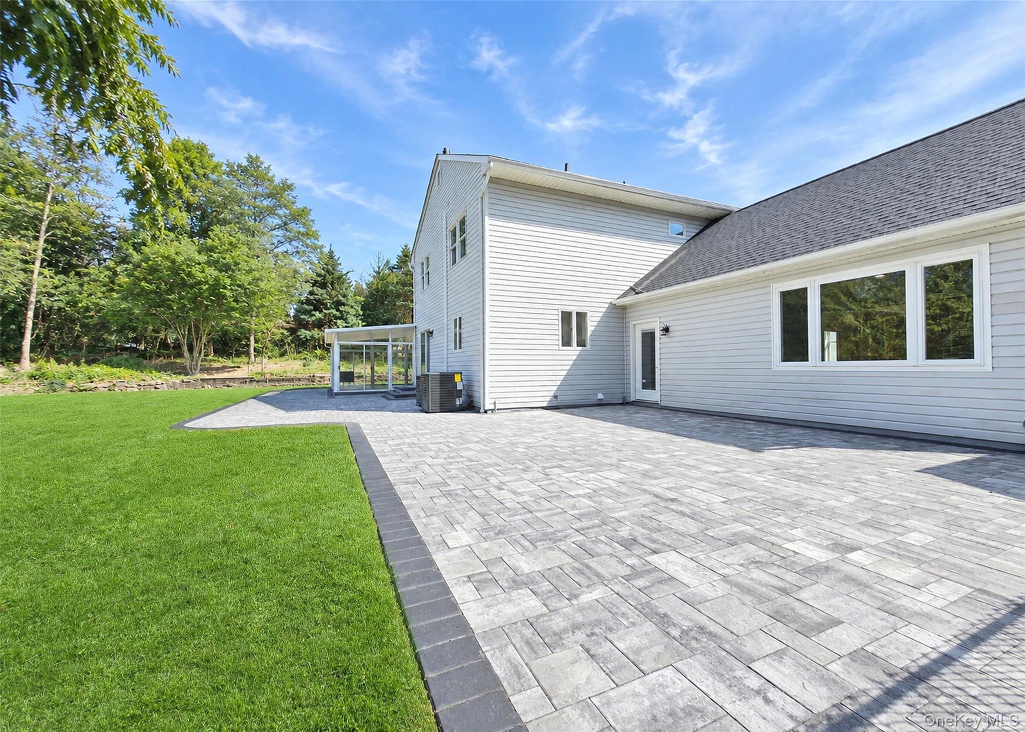 Single Family Victoria Lane  Suffolk County, NY 11949, MLS-1049098-38