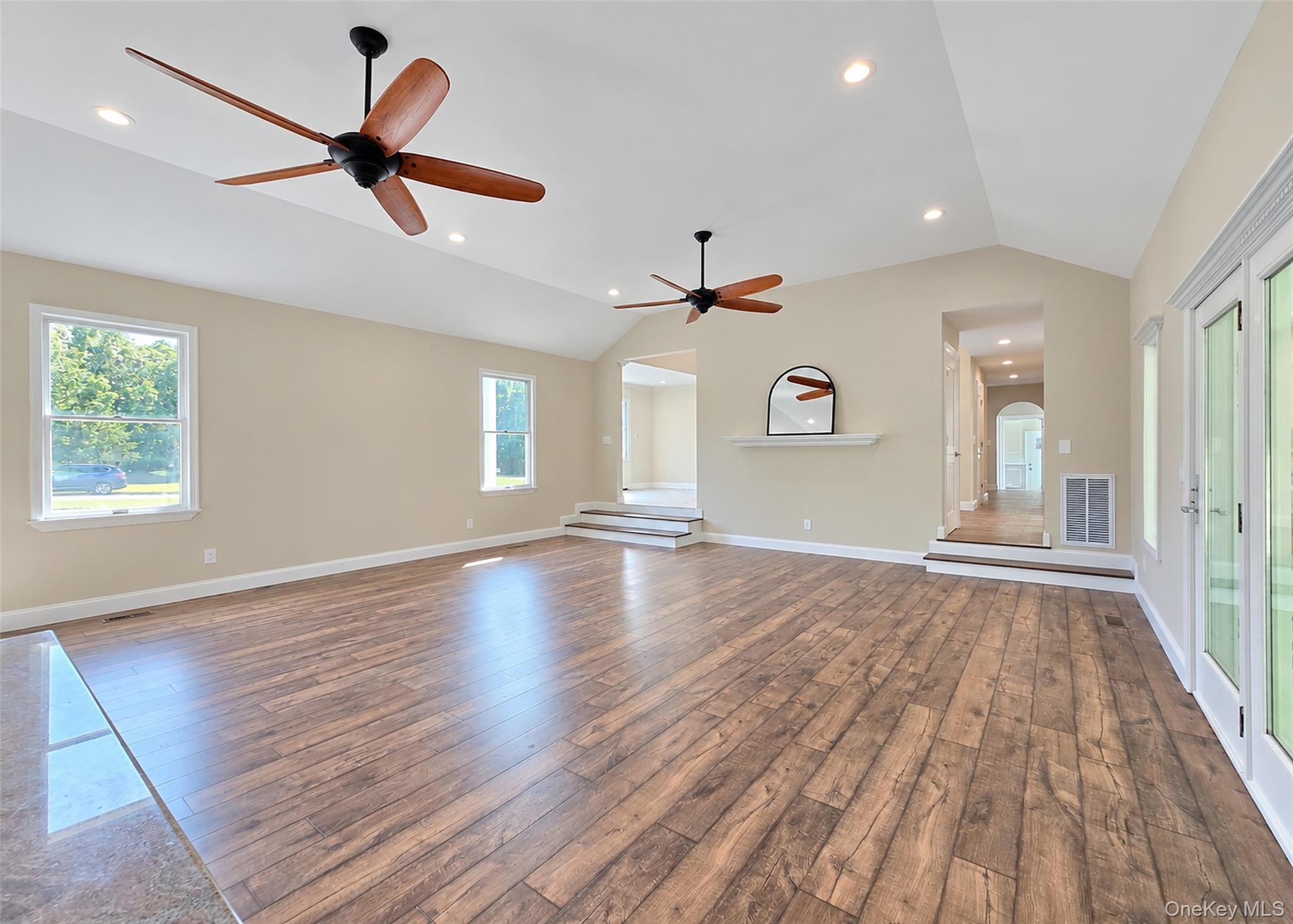 Single Family Victoria Lane Suffolk County, NY 11949, MLS-1049098-6