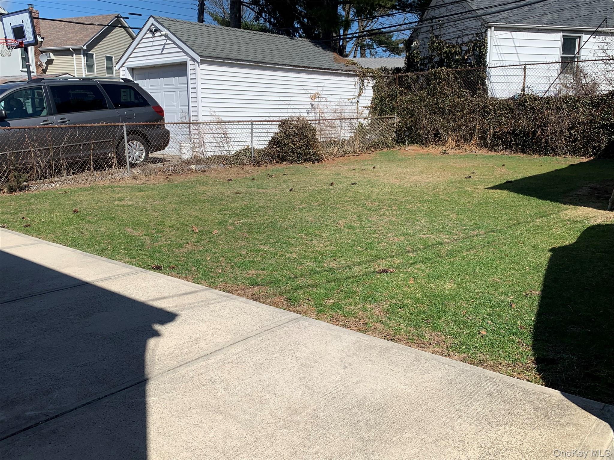 Single Family Wilton Street Nassau County, NY 11040, MLS-1049100-5
