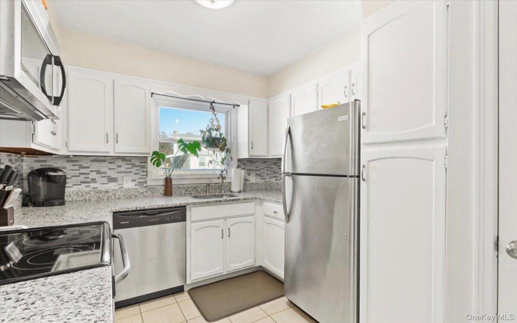 Single Family Park Avenue, Schenectady Out Of Area, NY 12304, MLS-1049111-11