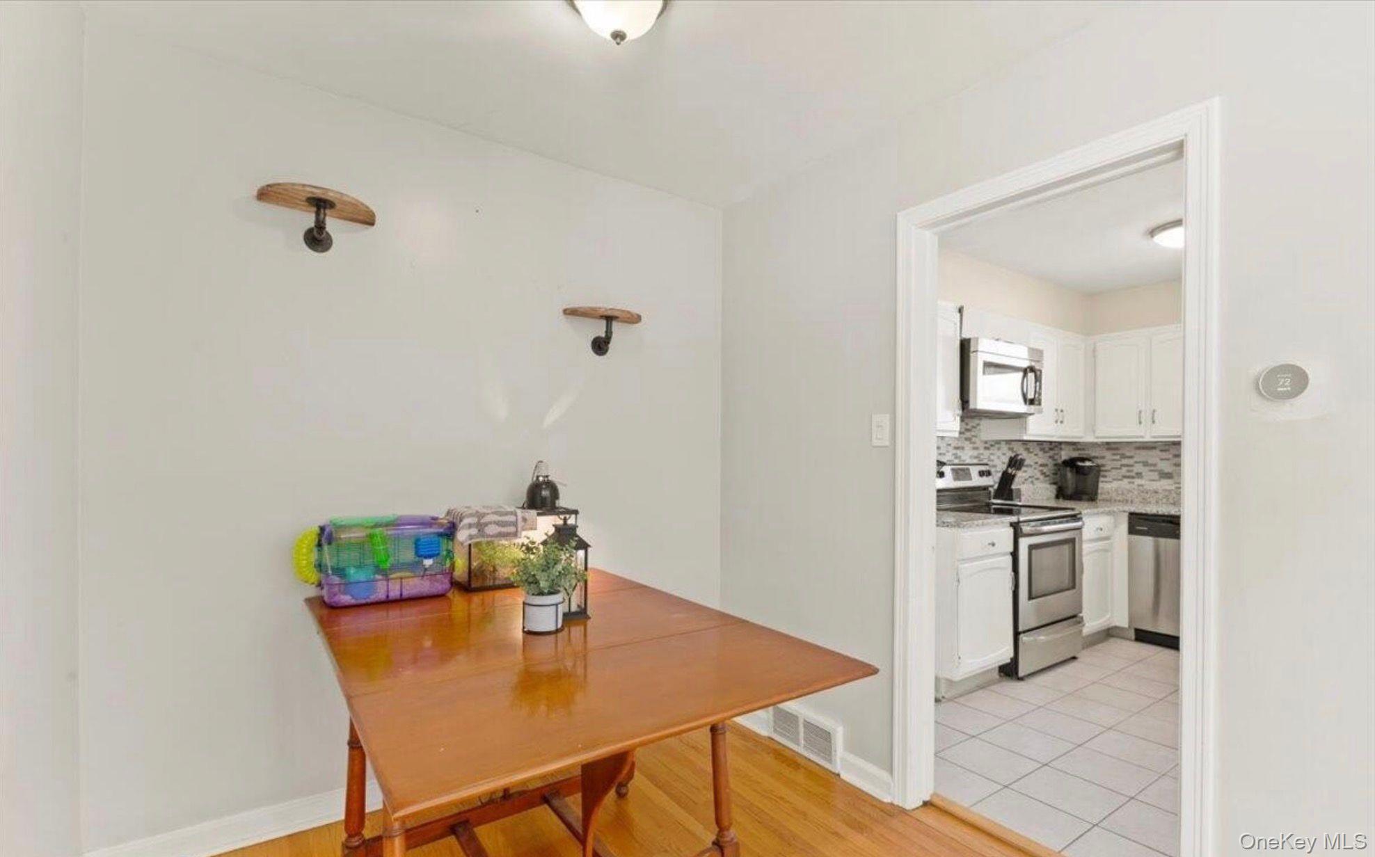 Single Family Park Avenue, Schenectady Out Of Area, NY 12304, MLS-1049111-9
