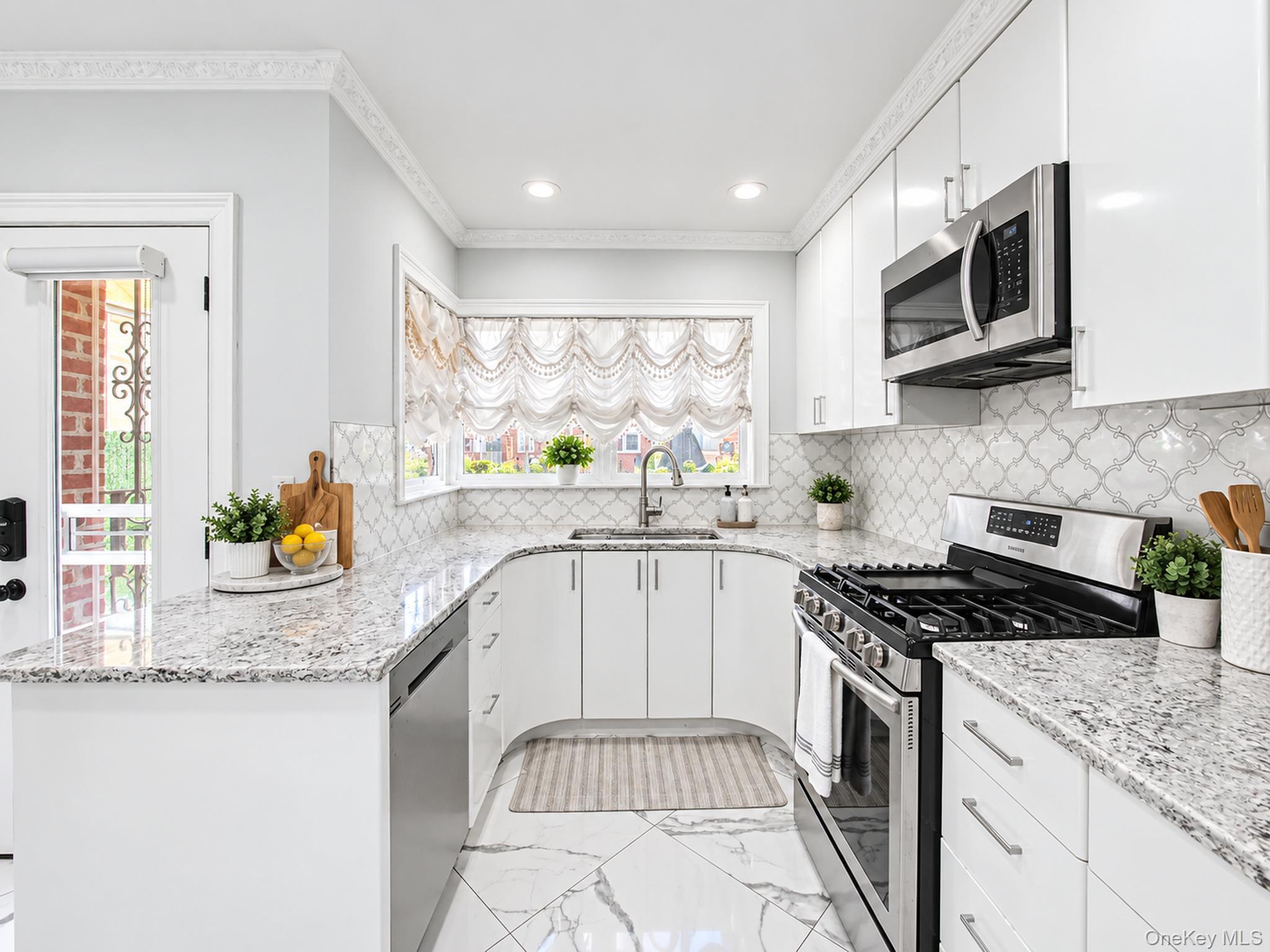 Single Family 64th Road Queens, NY 11374, MLS-1049116-11