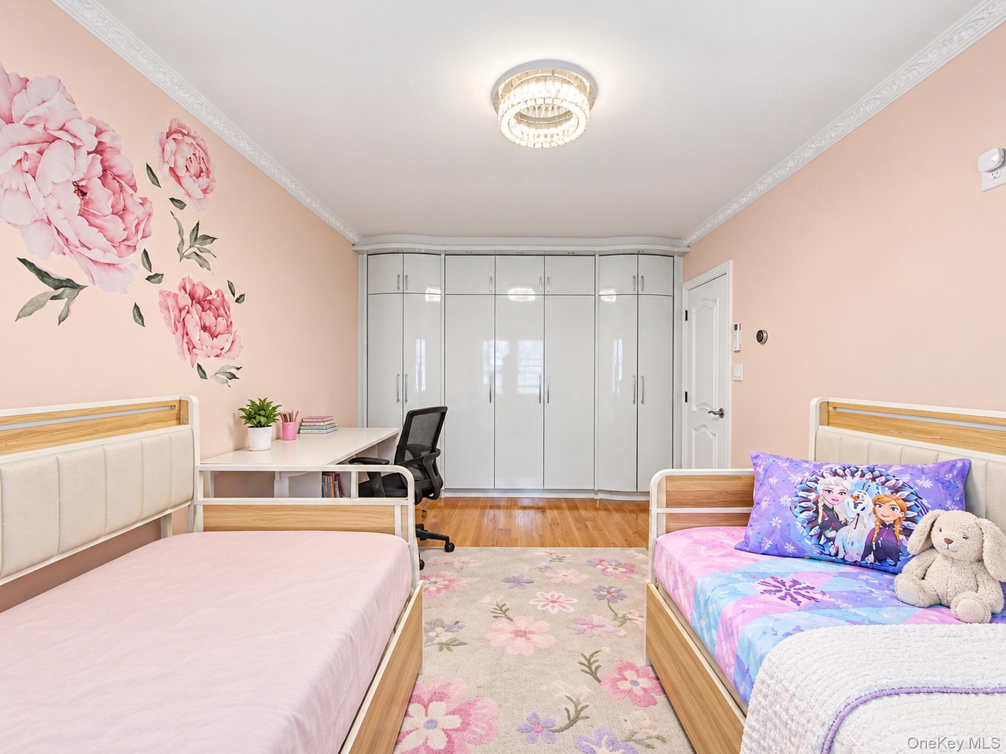 Single Family 64th Road Queens, NY 11374, MLS-1049116-15