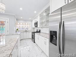Single Family 64th Road Queens, NY 11374, MLS-1049116-25