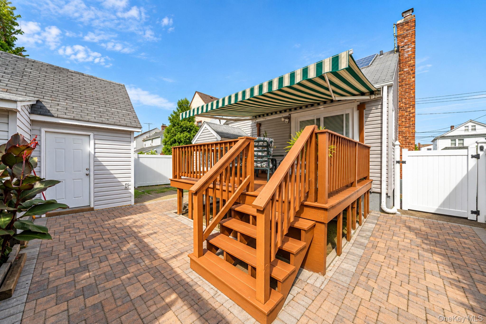 Single Family Holly Avenue  Nassau County, NY 11550, MLS-1049140-17