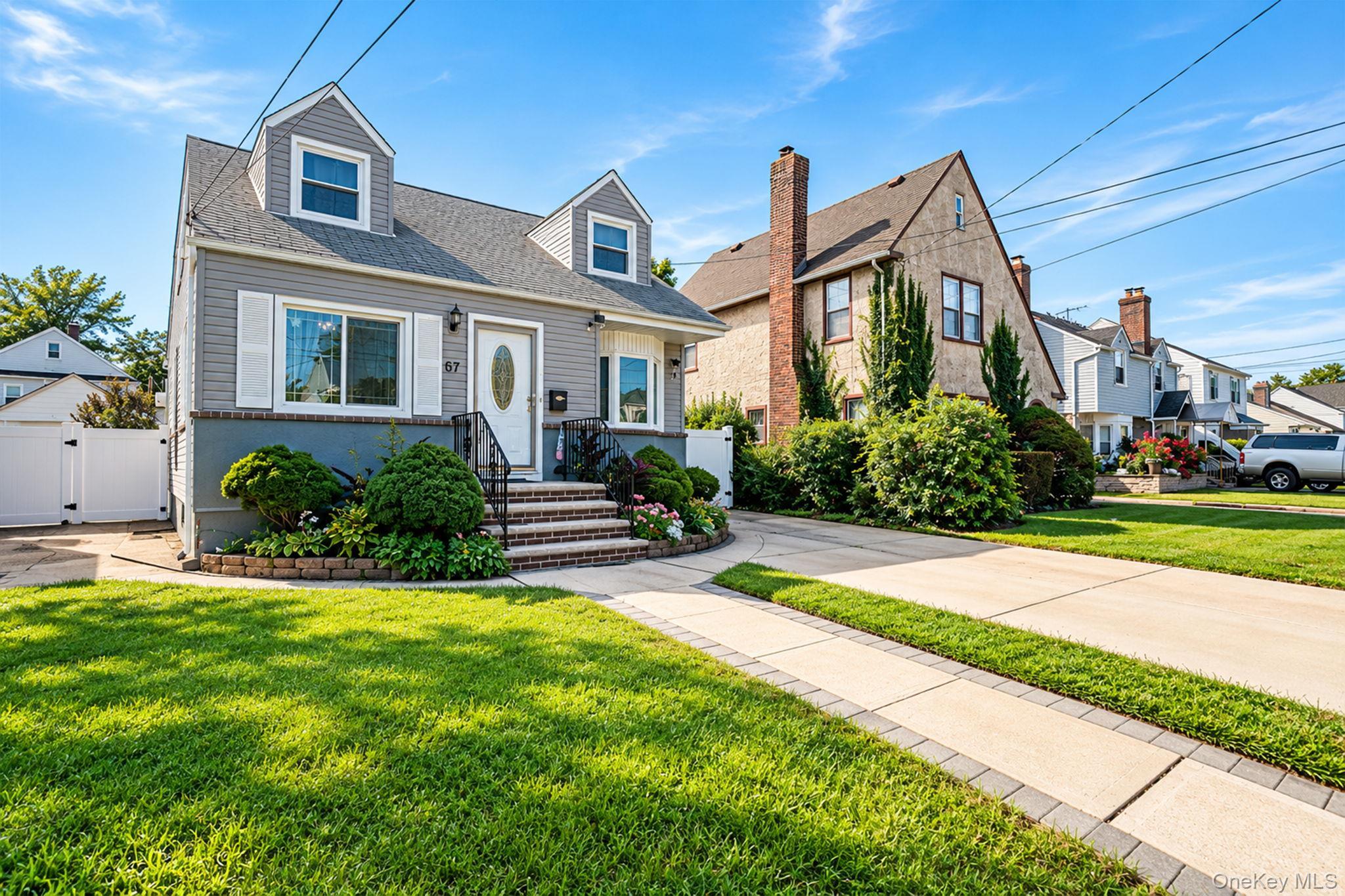 Single Family Holly Avenue  Nassau County, NY 11550, MLS-1049140-20