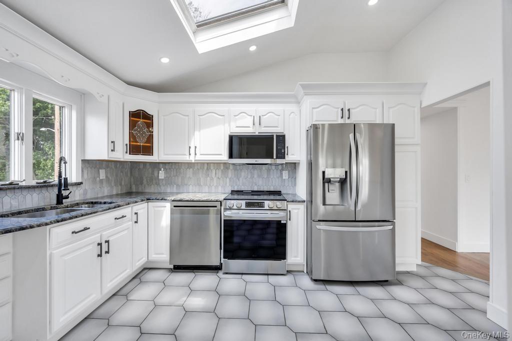 Single Family Neptune Avenue Nassau County, NY 11783, MLS-1049160-4