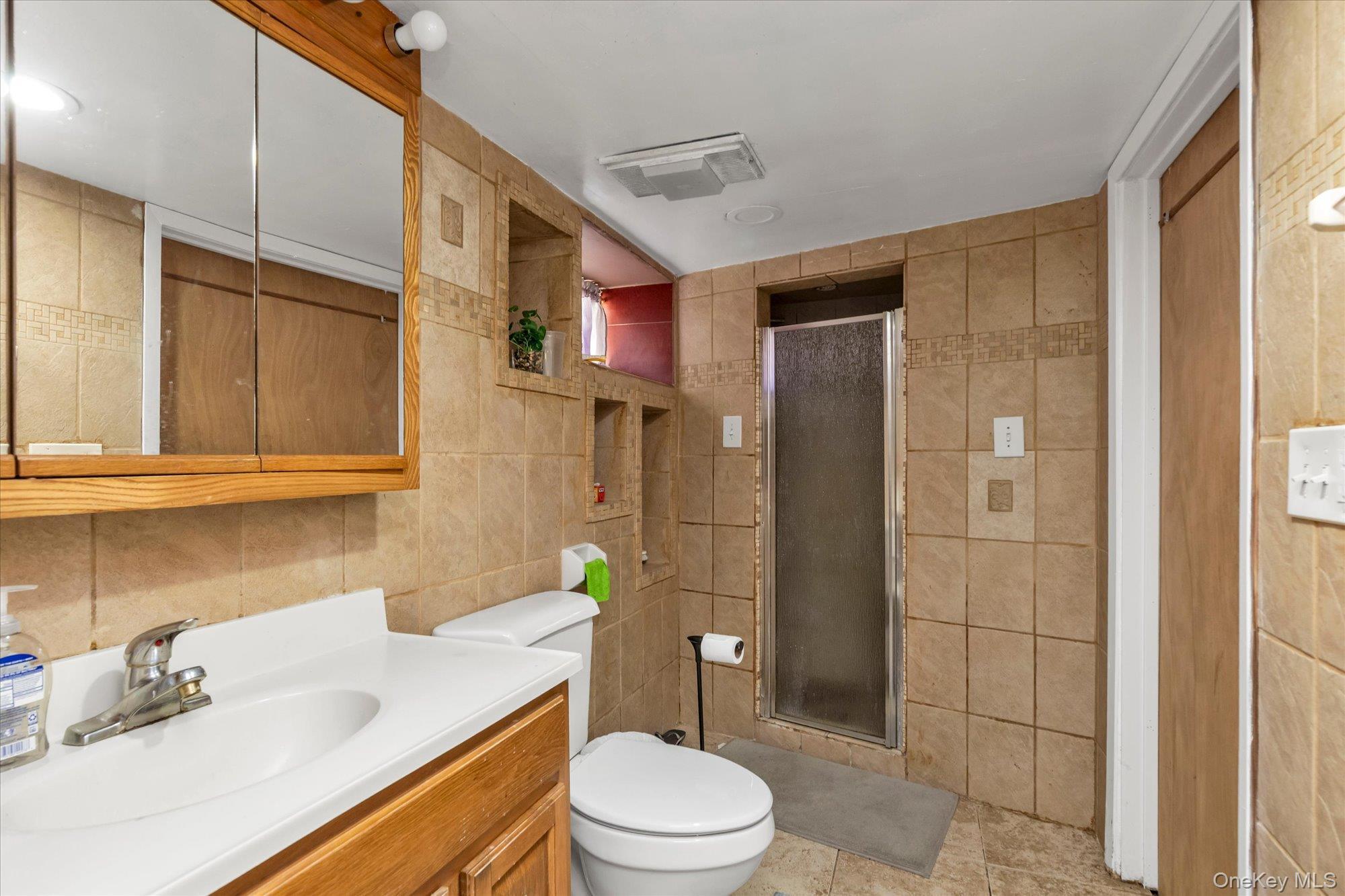 Single Family Hudson Avenue Nassau County, NY 11580, MLS-1049185-16