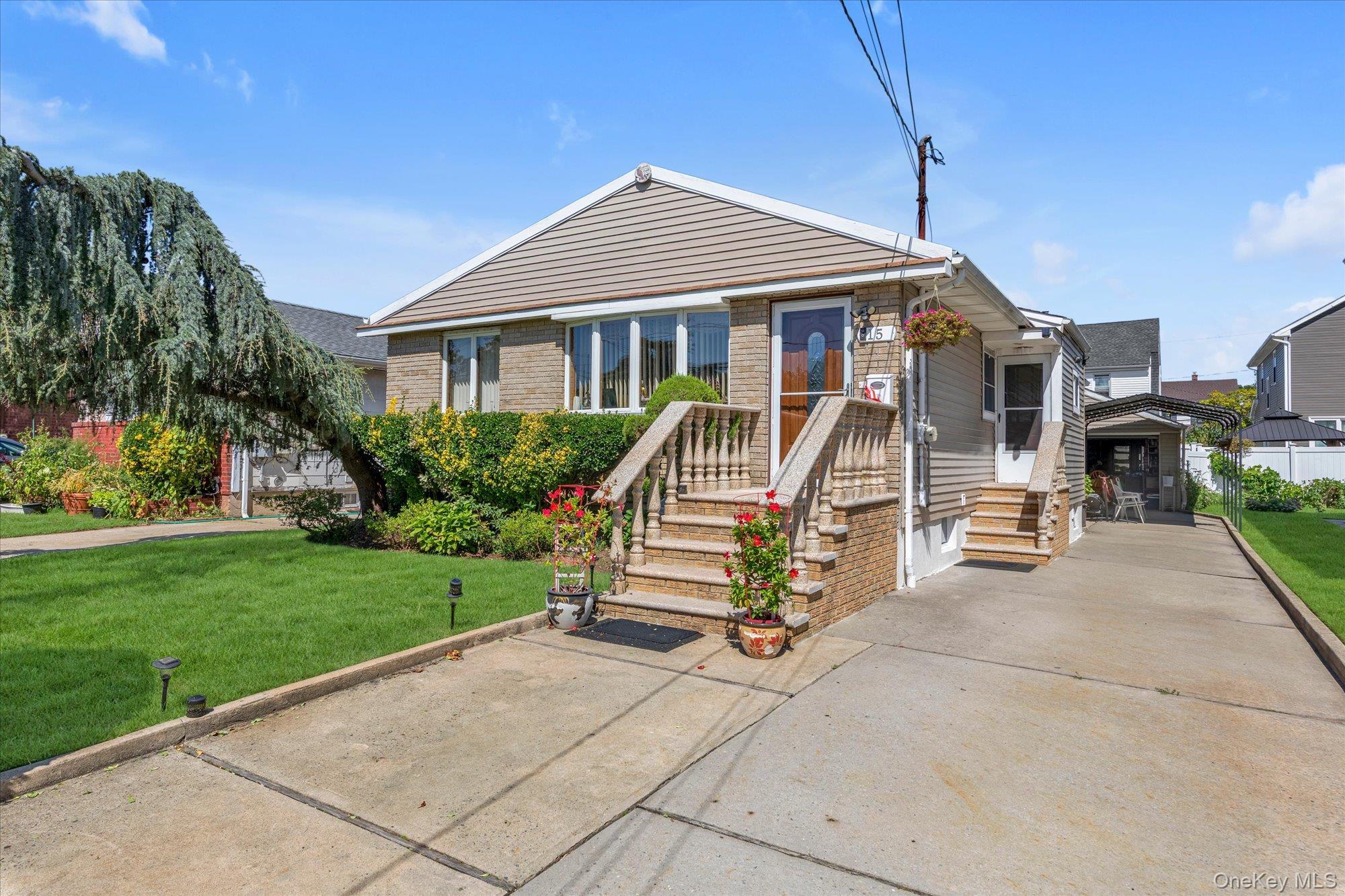 Single Family Hudson Avenue Nassau County, NY 11580, MLS-1049185-2
