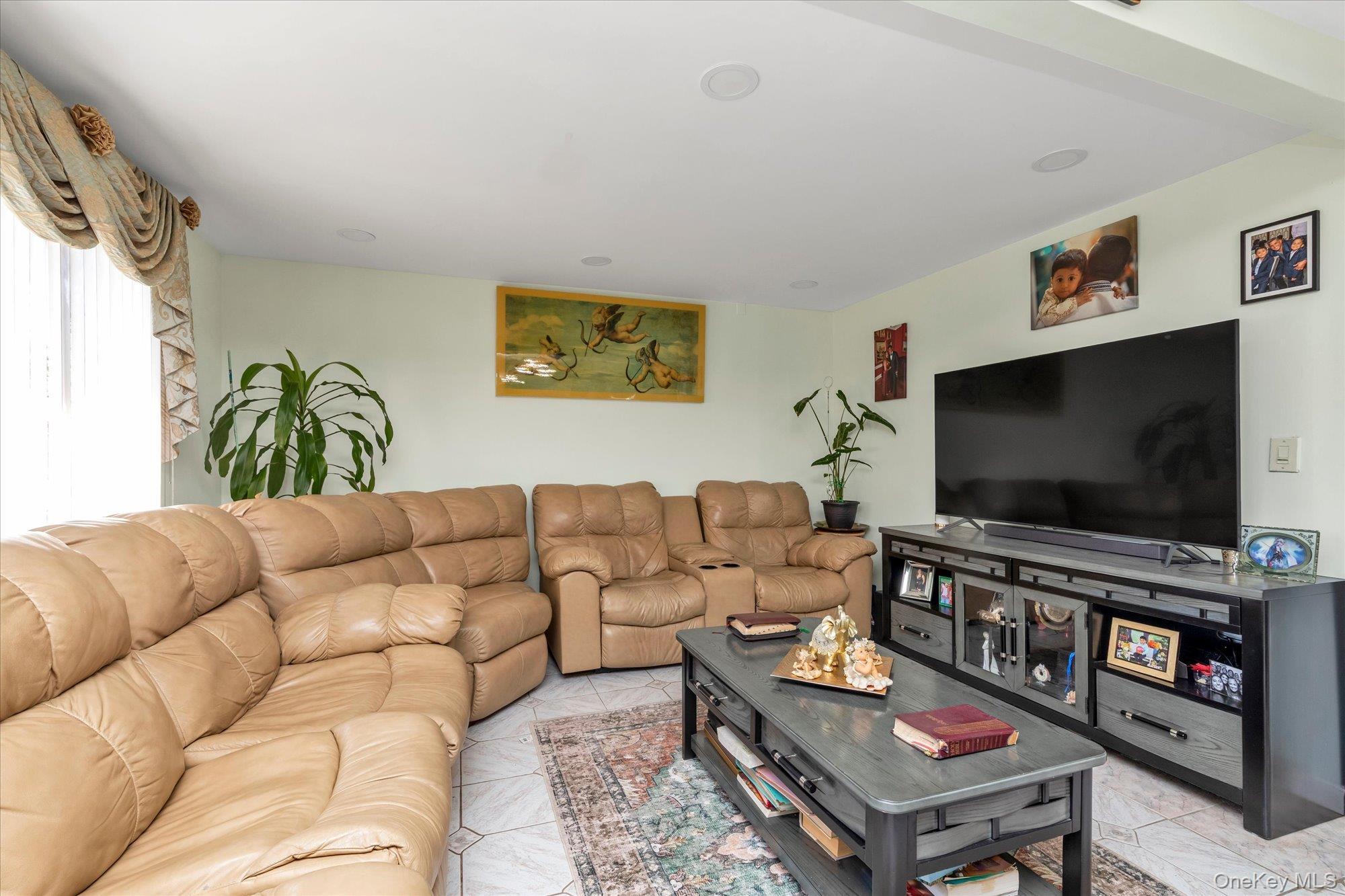 Single Family Hudson Avenue Nassau County, NY 11580, MLS-1049185-3