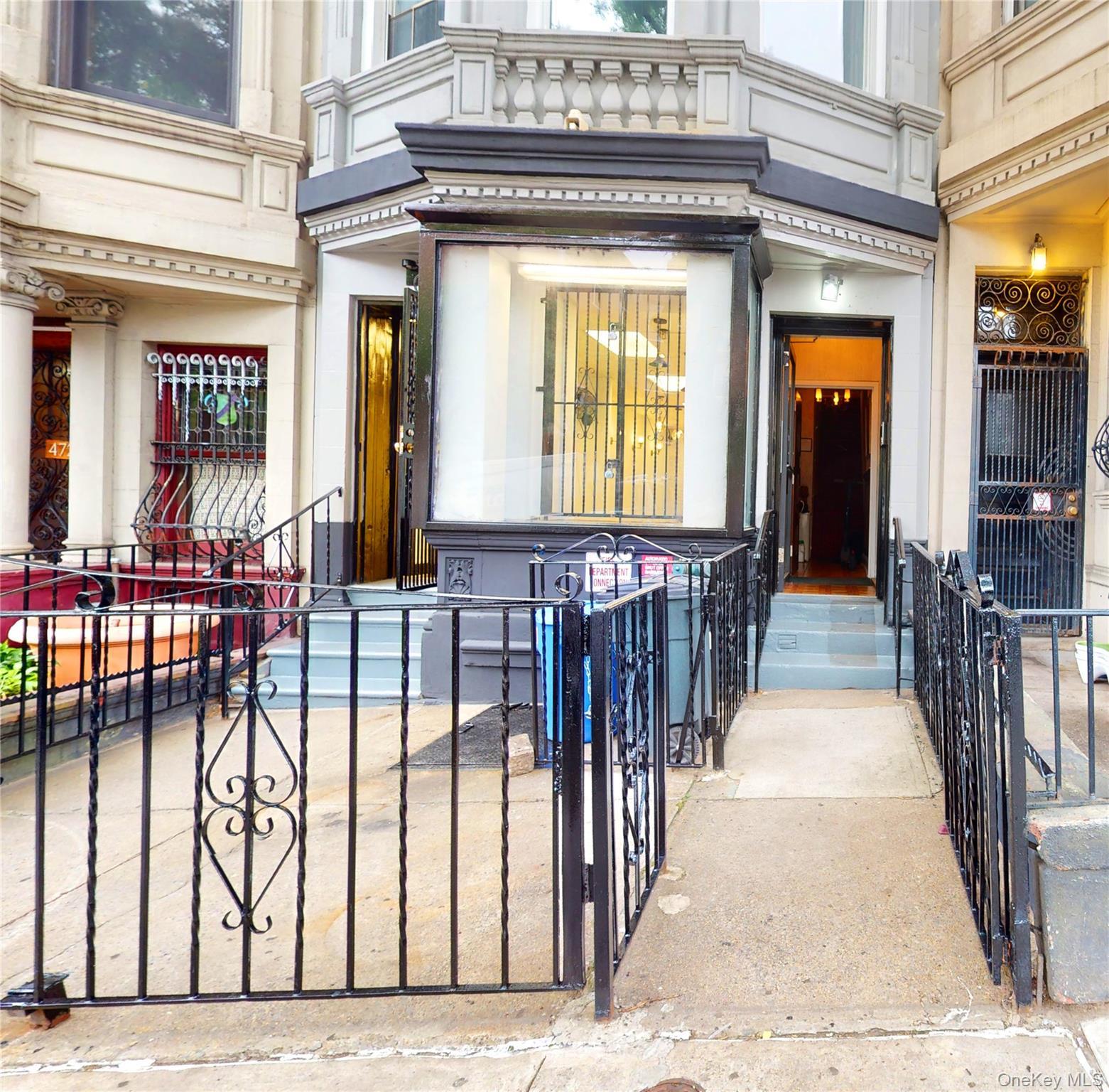 Single Family 145th Street - Th Manhattan, NY 10031, MLS-1049206-16