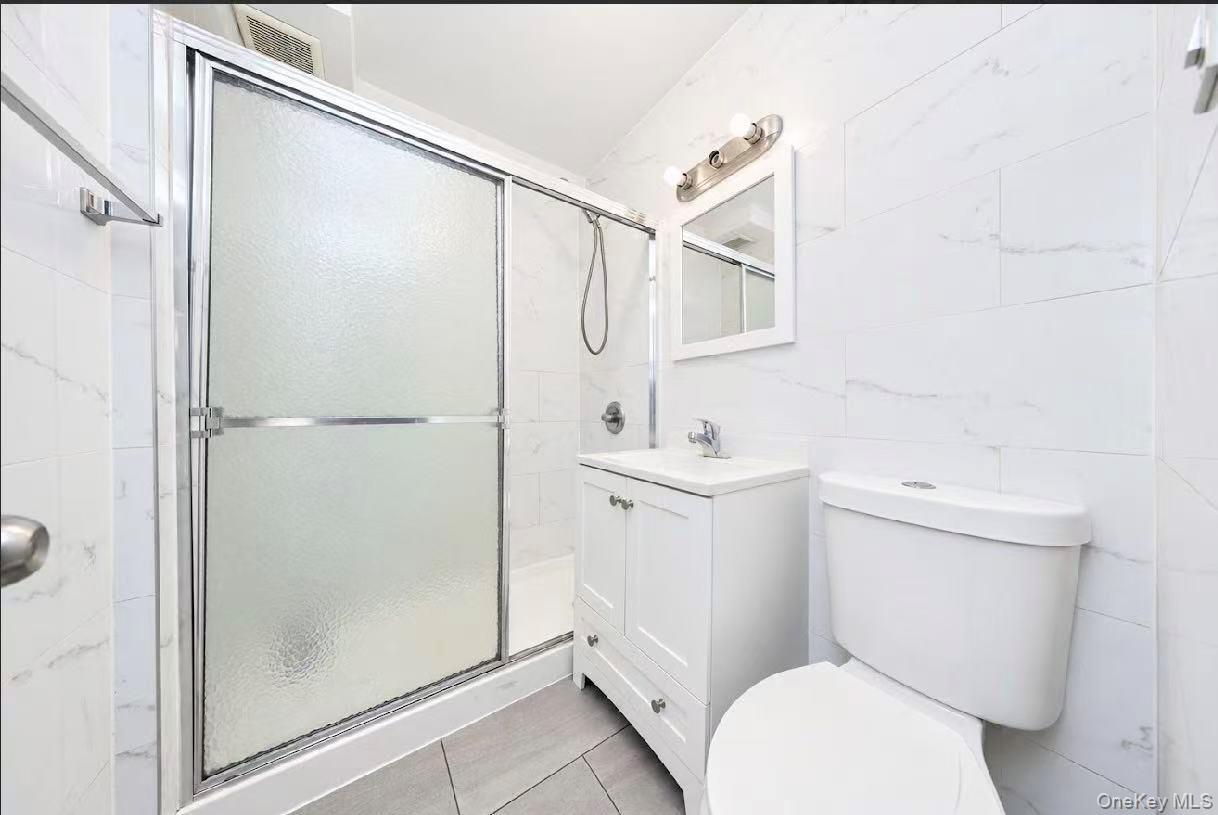 Single Family 52nd Avenue Queens, NY 11373, MLS-1049212-17