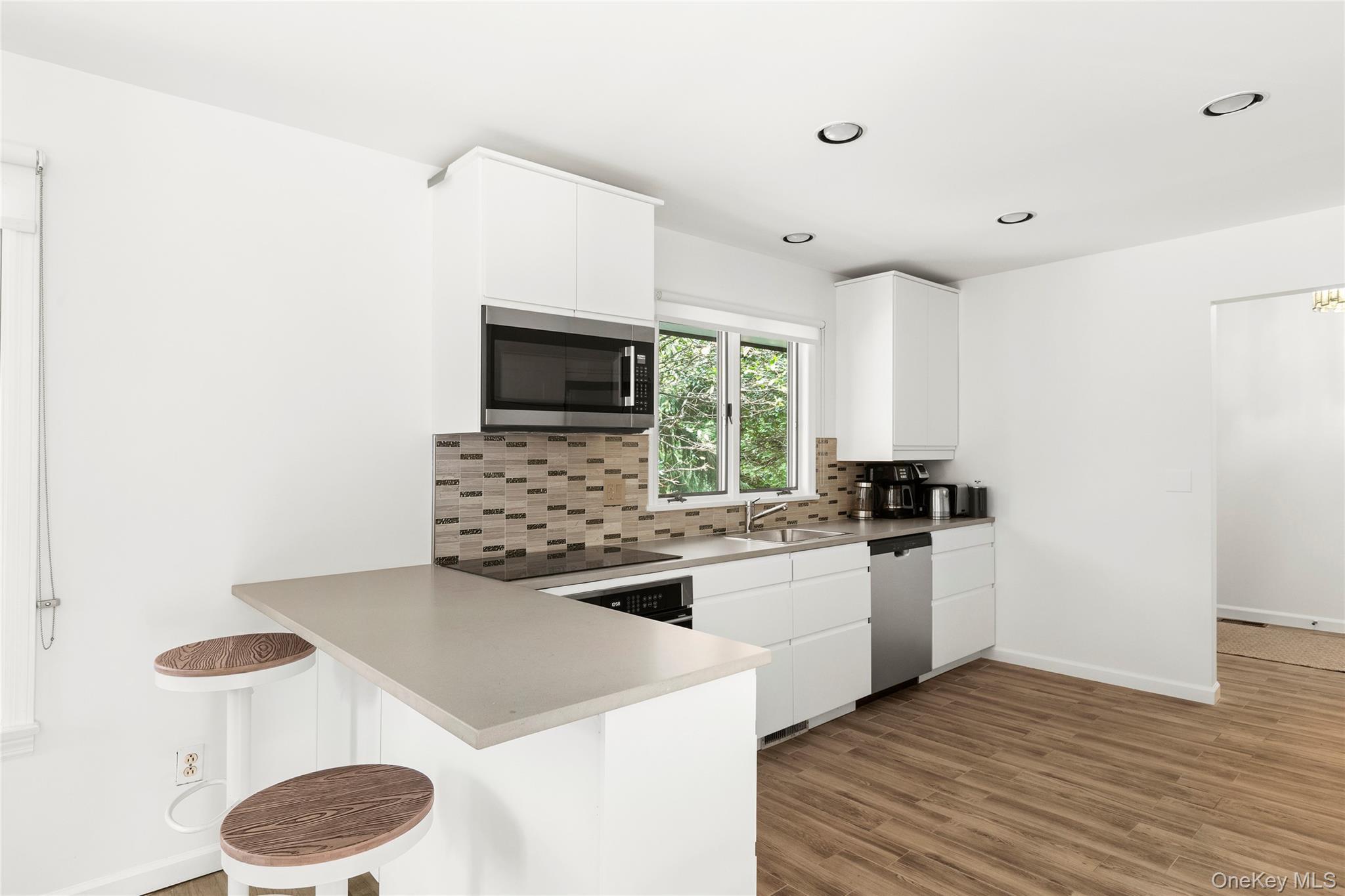 Single Family Montauk Highway  Suffolk County, NY 11968, MLS-1049213-7
