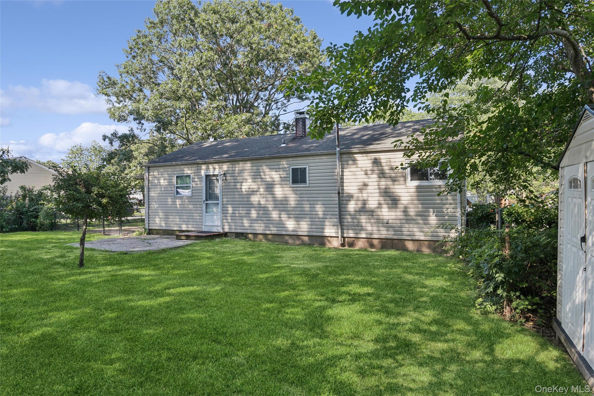 Single Family Connecticut Avenue  Suffolk County, NY 11763, MLS-1049216-22