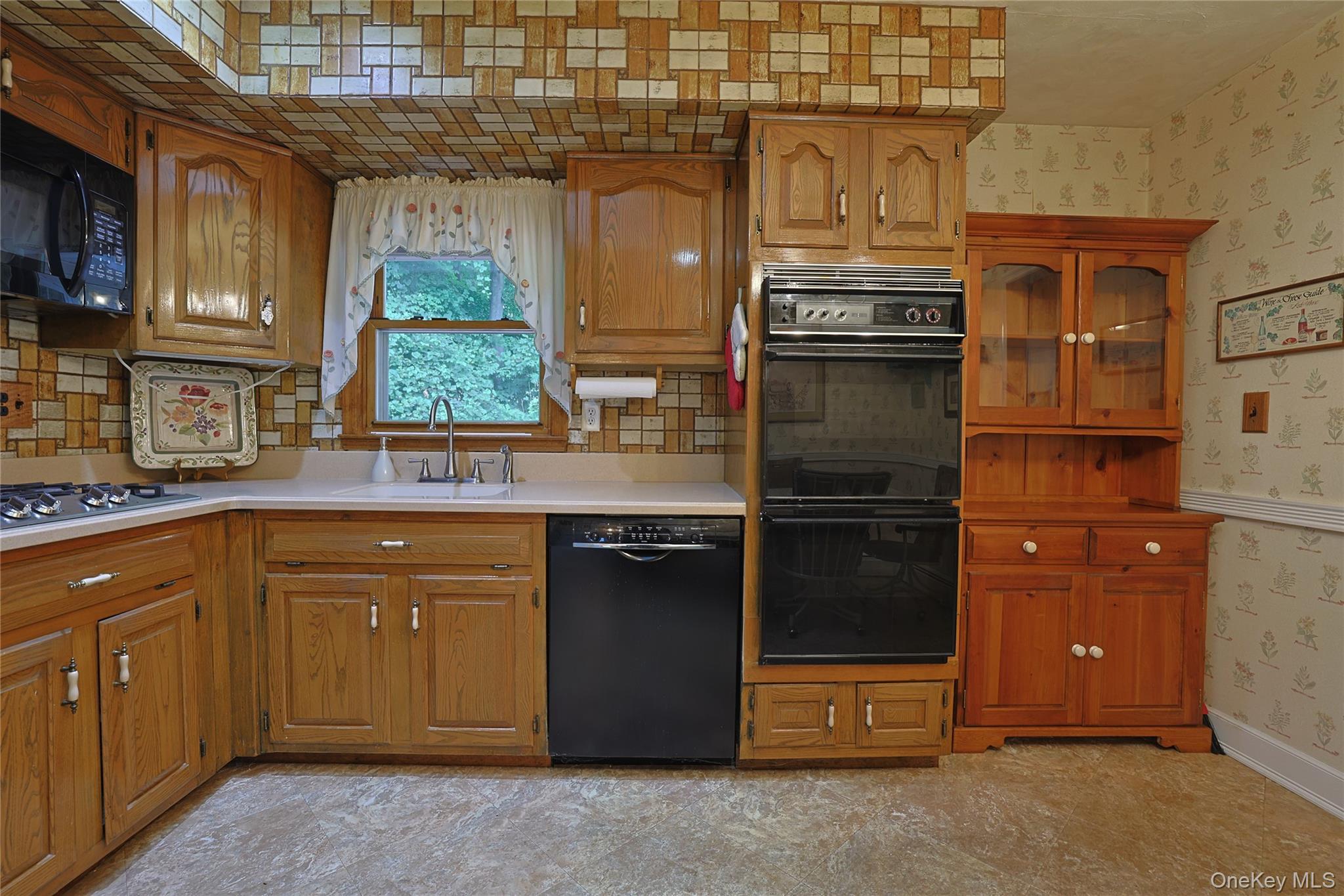 Single Family Gerardine Place Rockland County, NY 10956, MLS-1049227-12