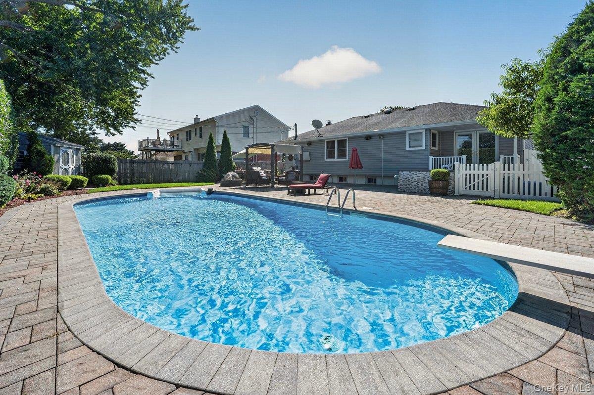 Single Family Burlington Avenue Suffolk County, NY 11729, MLS-1049237-14