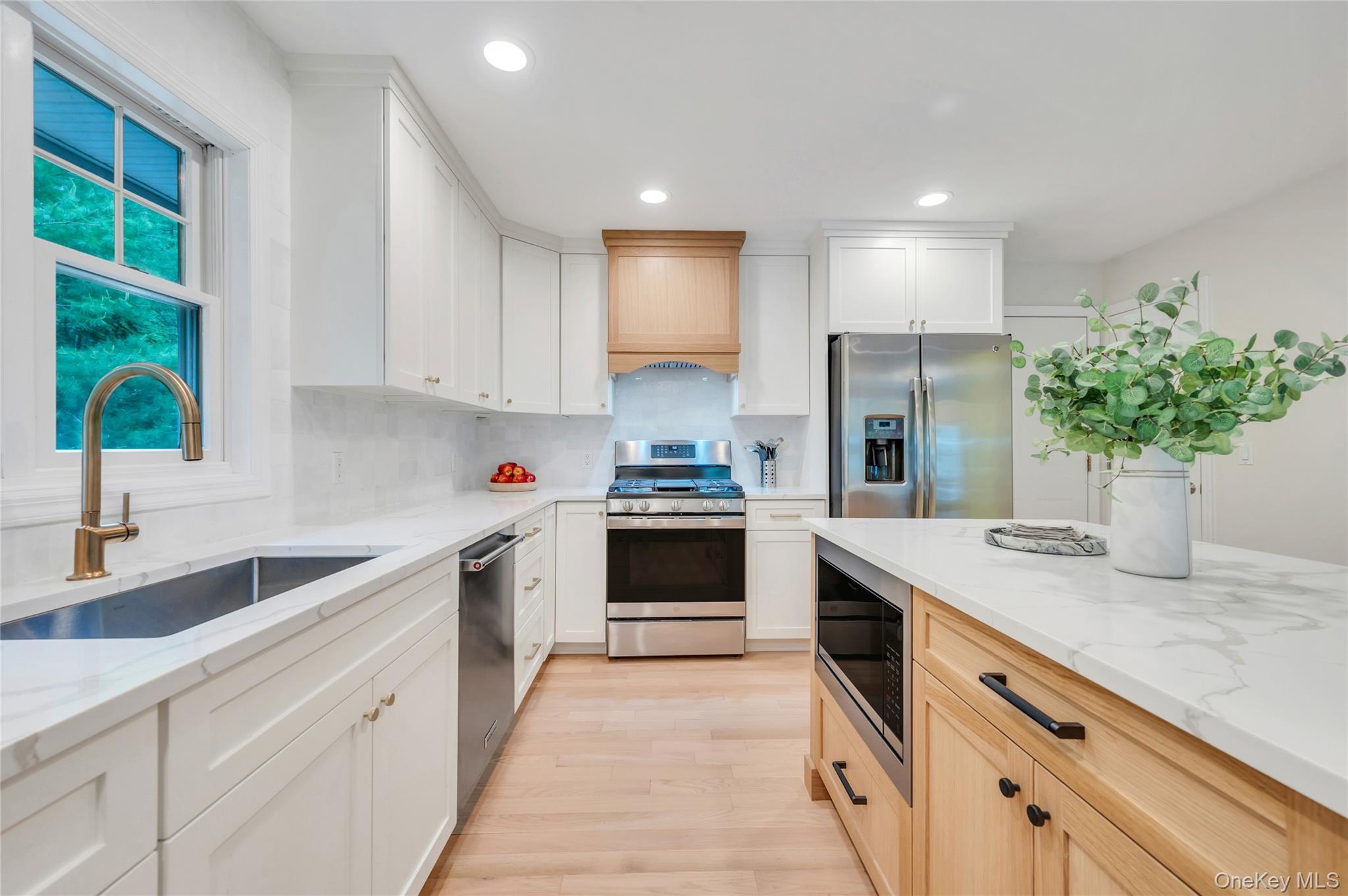Single Family Montauk Boulevard Suffolk County, NY 11937, MLS-1049240-14