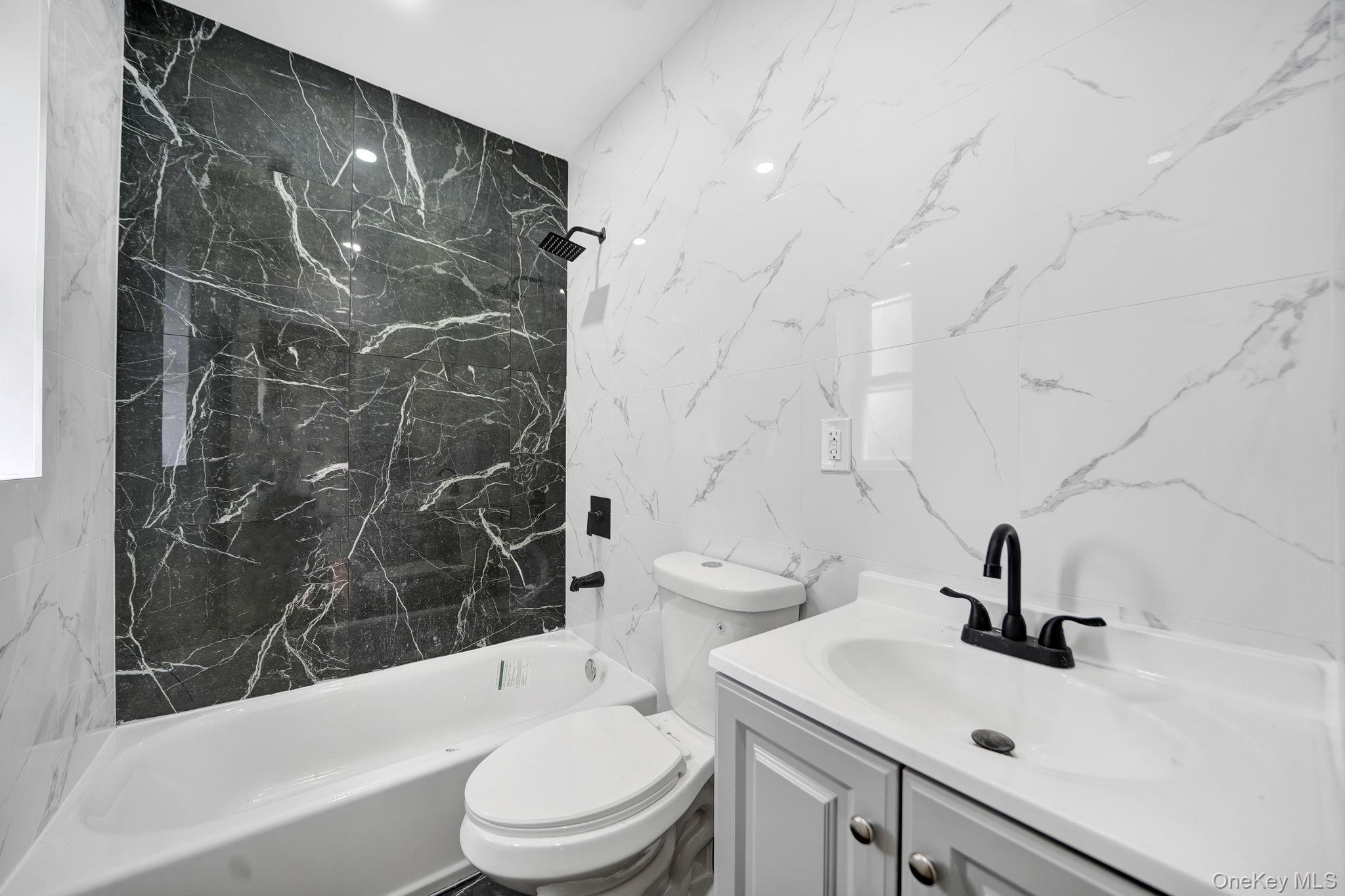 Single Family Edgewood Avenue Queens, NY 11413, MLS-1049246-15