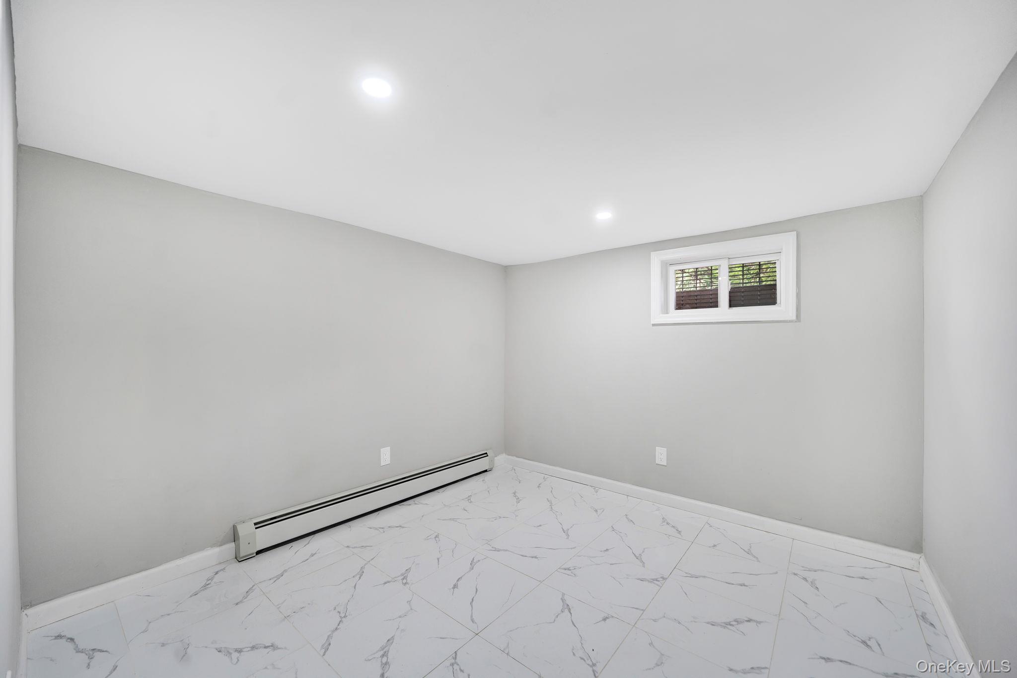 Single Family Edgewood Avenue Queens, NY 11413, MLS-1049246-20